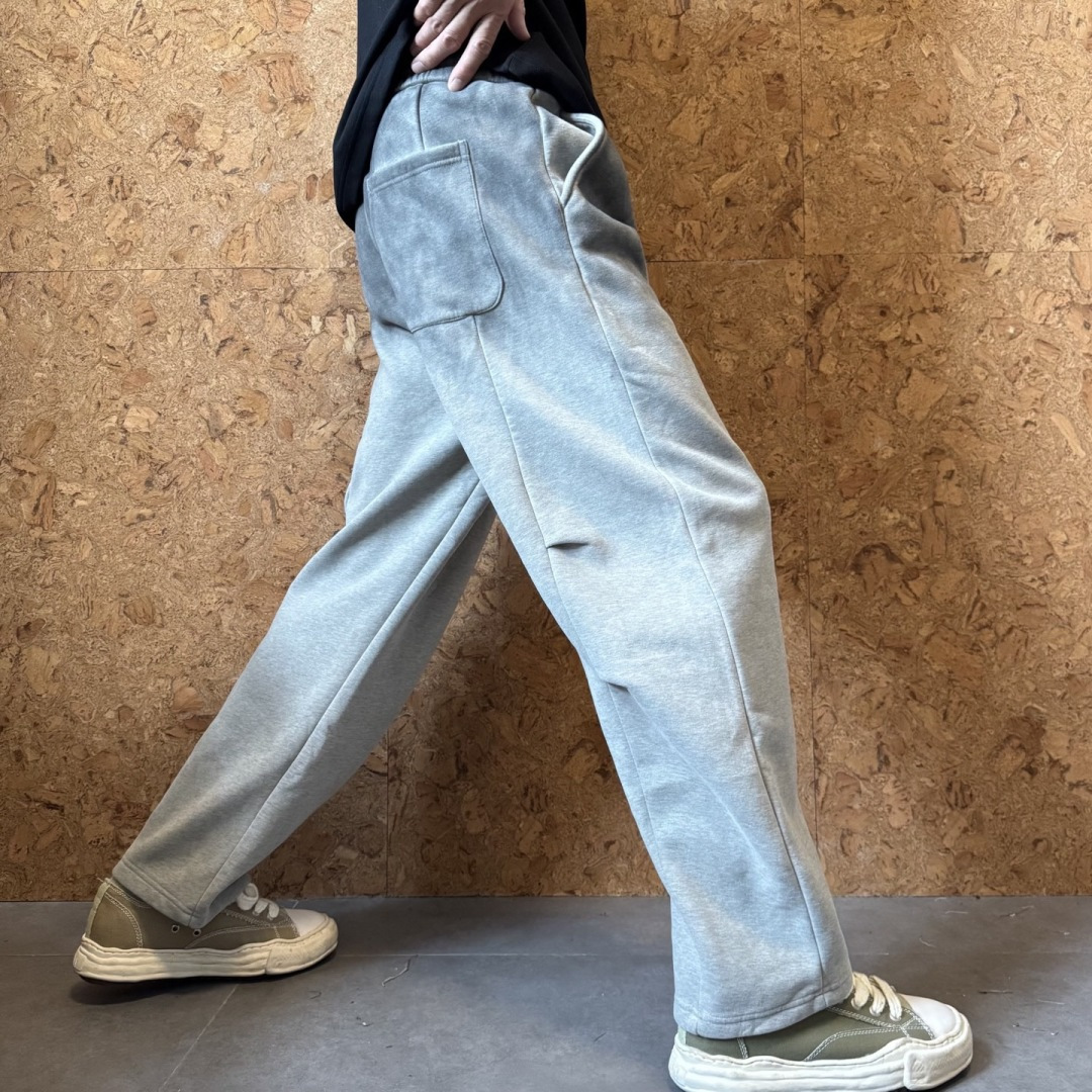 巴黎🌟秋冬新款休闲裤🆕采用优质面料，具有质感，松紧腰带设计，超级时尚洋气！码数：M-3XL 男女同款（加