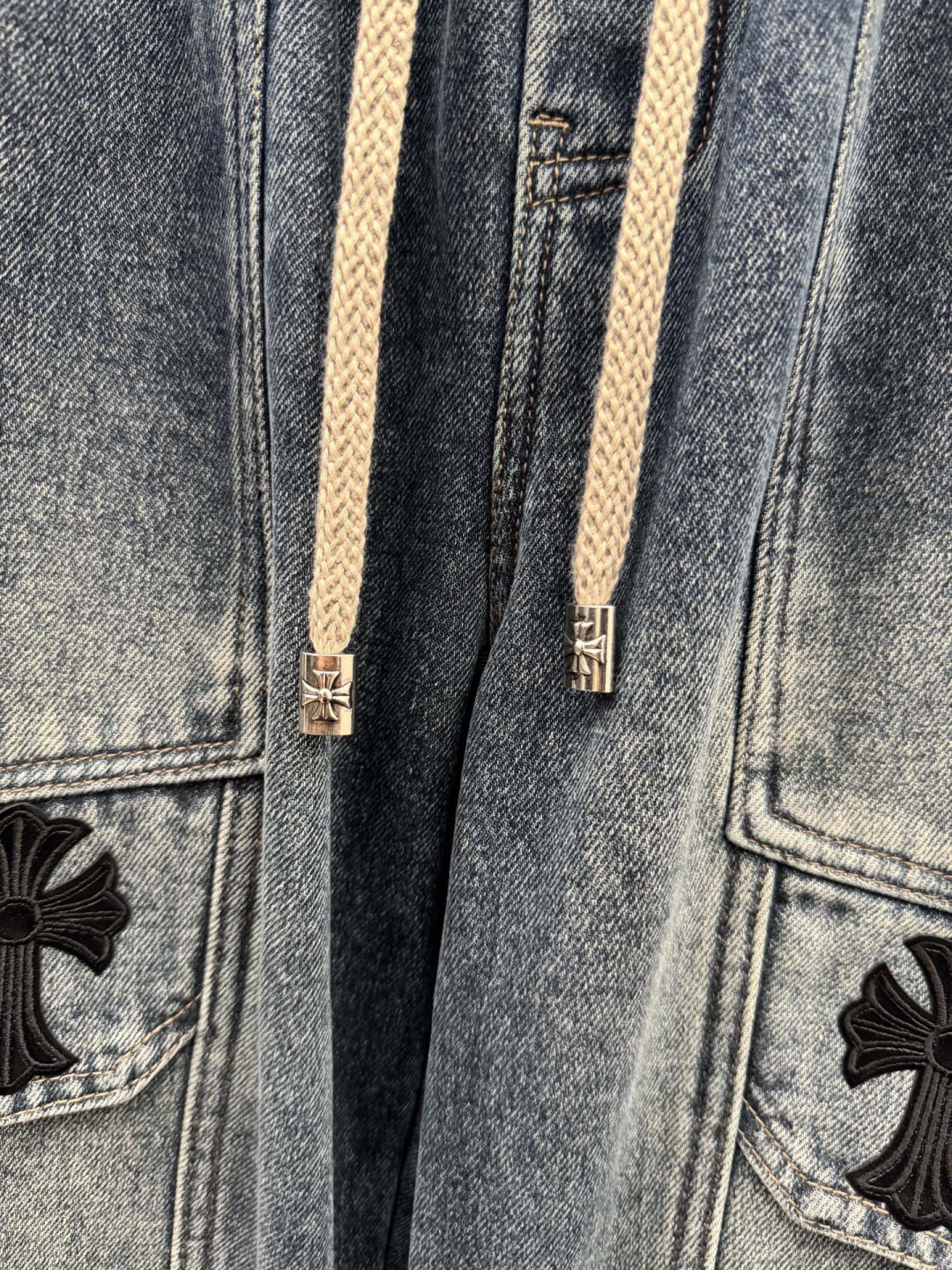 克罗心🌈🌈新款加绒弯刀裤，整款休闲裤非常高档，采用优质高定面料，面料与版型都是极其精良的，着穿这种高档的