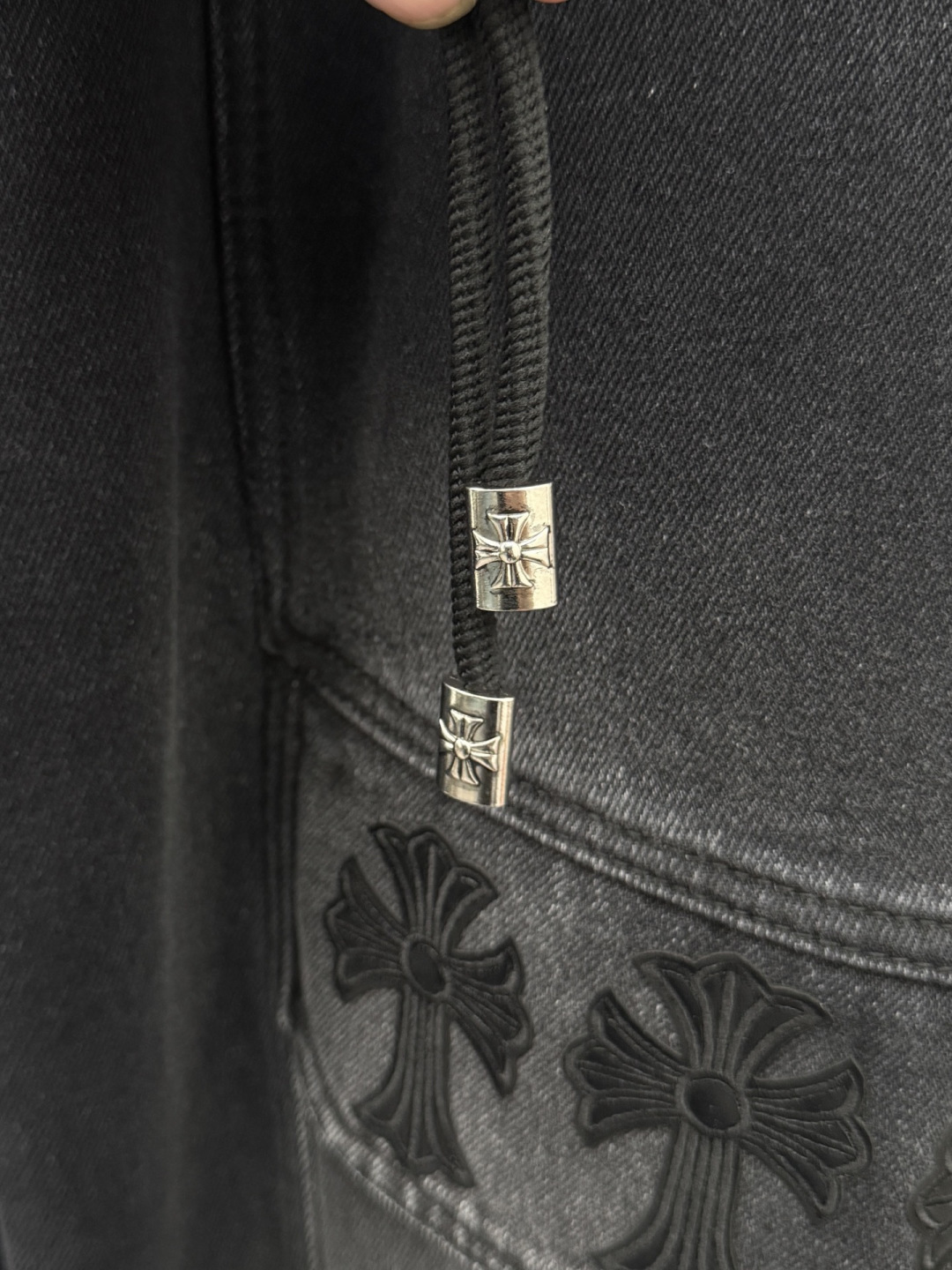 克罗心🌈🌈新款加绒弯刀裤，整款休闲裤非常高档，采用优质高定面料，面料与版型都是极其精良的，着穿这种高档的