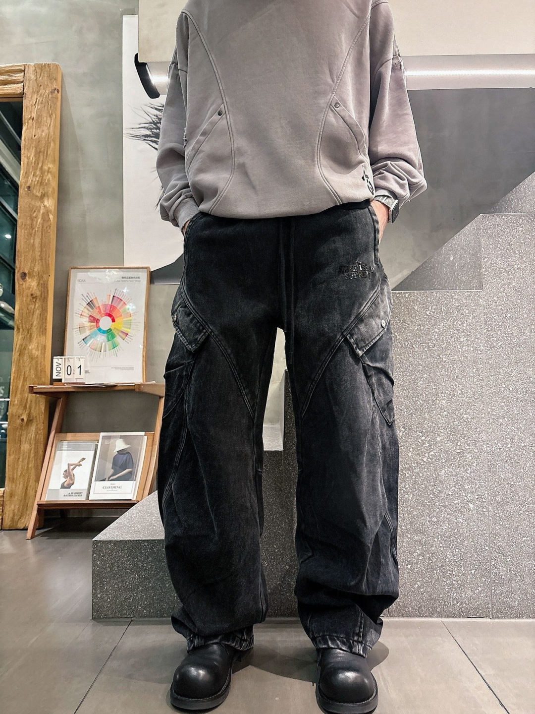 石头岛🔥🔥休闲直筒工装长裤，采用优质斜纹材质，挺括有型，侧边工装口袋设计，超级好看，上身足够吸睛且回头率