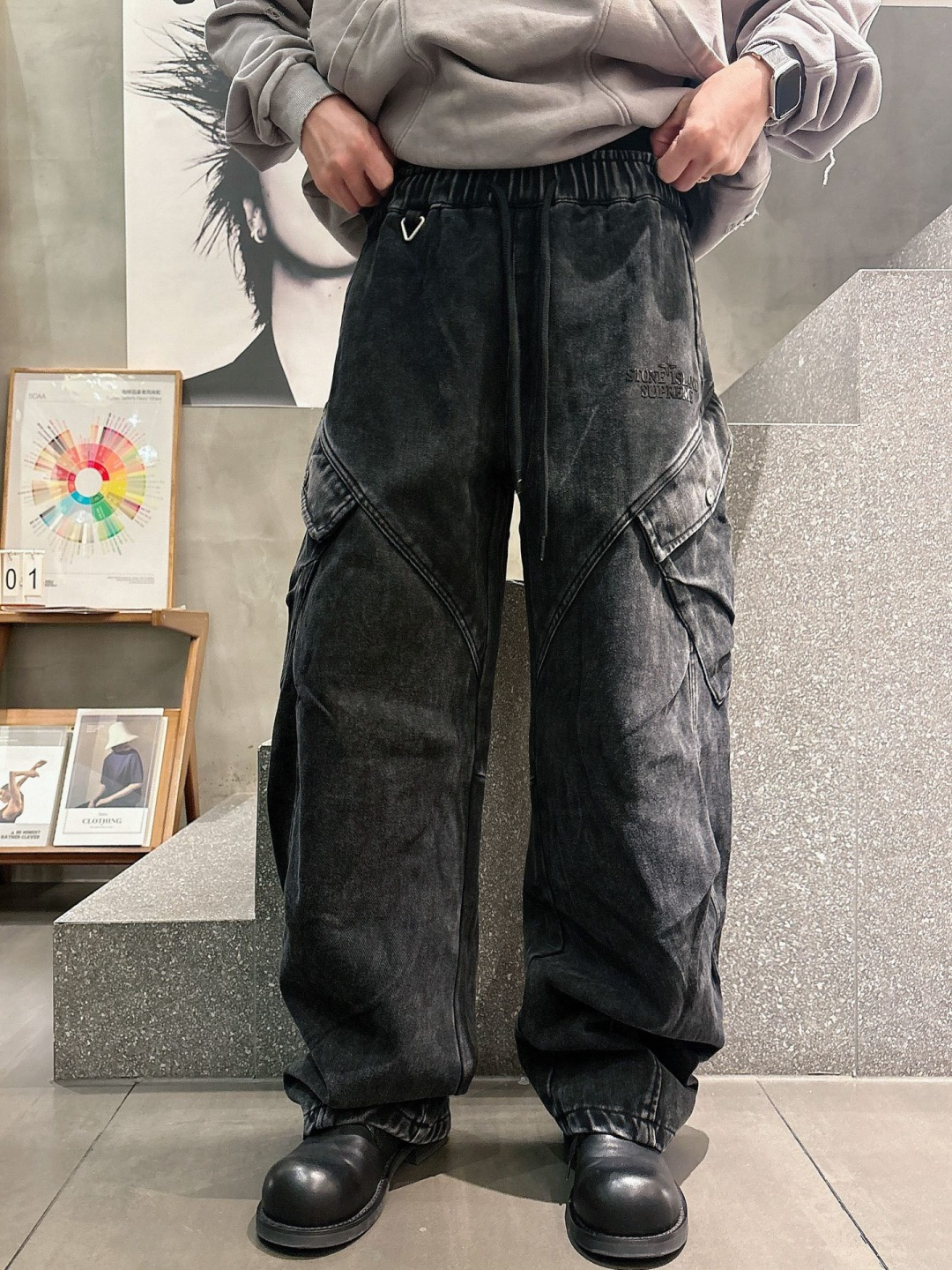 石头岛🔥🔥休闲直筒工装长裤，采用优质斜纹材质，挺括有型，侧边工装口袋设计，超级好看，上身足够吸睛且回头率