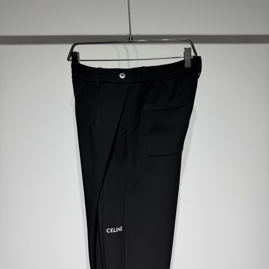 CELINE 思琳时装休闲裤宽松版型、时尚西裤休闲慵懒完美融合演变而来、纯棉材质立体剪裁拼接松紧设计！！