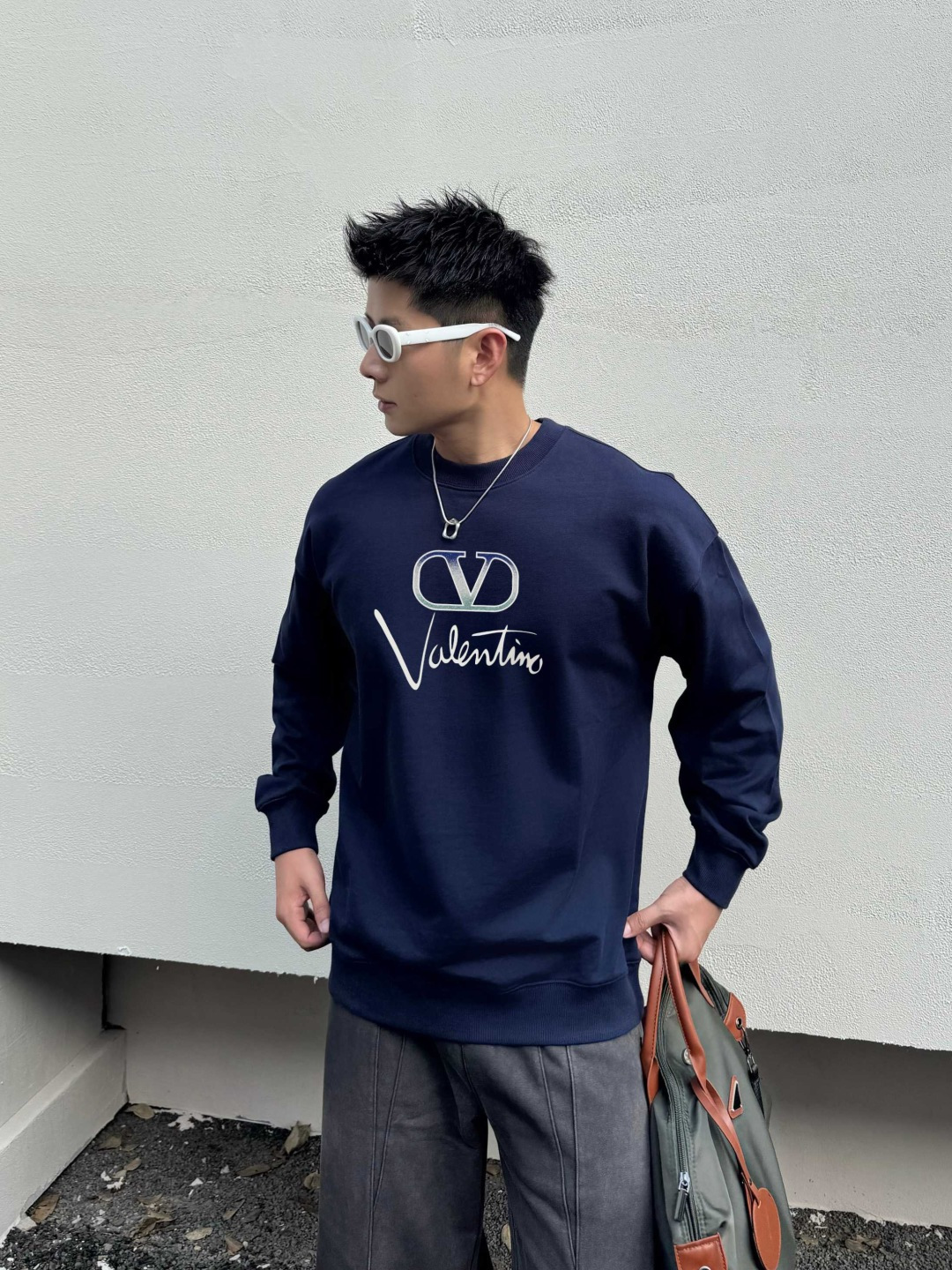 VALENT* 华伦天奴*2025秋冬新款圆领卫衣400克毛圈纯棉字母logo立体厚板胶➕渐变葱粉颜色：