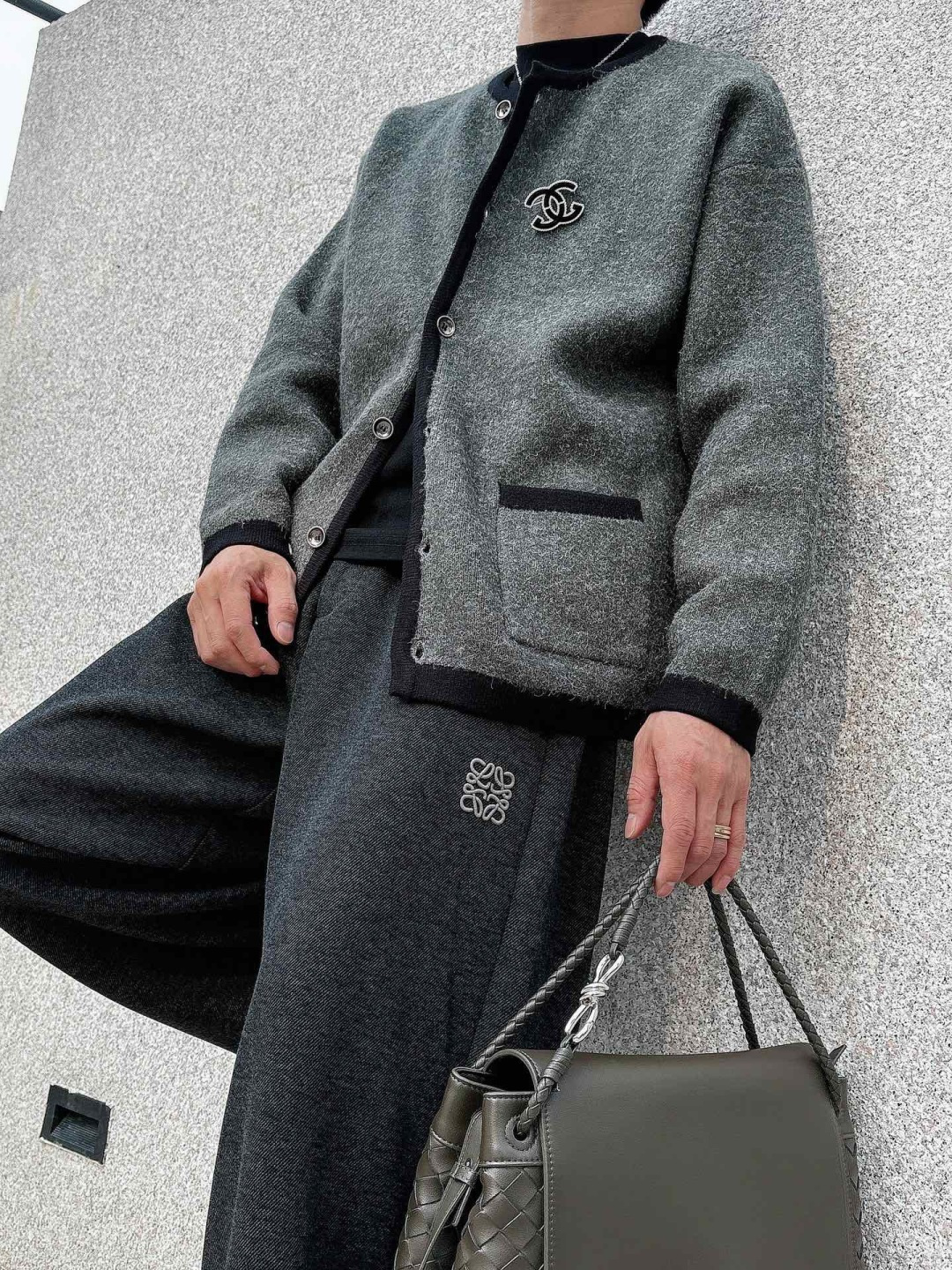 小香家新款毛衫毛衣，上身宽松纱线采用细针织法，上身舒适，不挑身材 男女同款，秋冬毛衣，是今年最好看的情侣