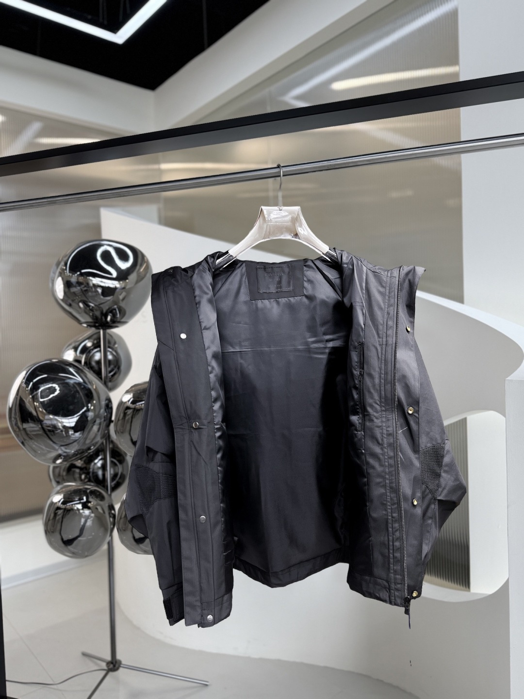 普拉达 官网同款，提前发售！2025ss开秋新款男士夹克外套，原单三标齐全高端版本！，专柜定制面料 透气