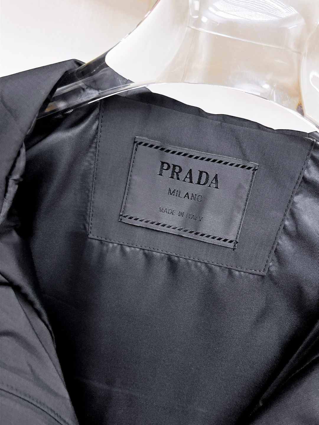 普拉达 官网同款，提前发售！2025ss开秋新款男士夹克外套，原单三标齐全高端版本！，专柜定制面料 透气