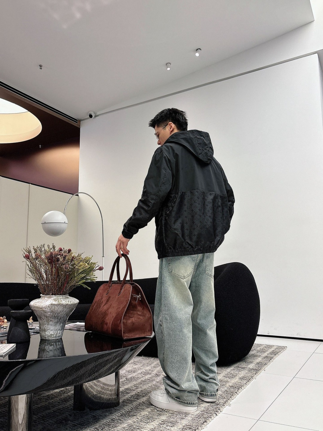 LV 2025秋季新款夹克外套，秀场新品‼品相非常完美，舒适保暖，三标齐全色泽饱满诱人，非常出彩的设计，