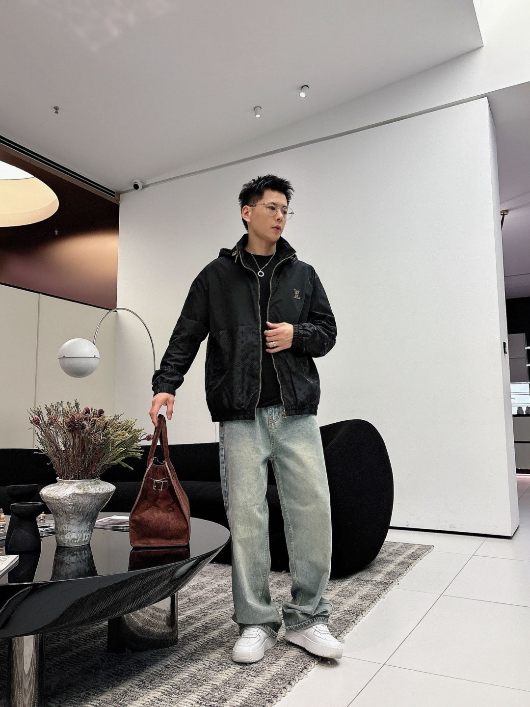 LV 2025秋季新款夹克外套，秀场新品‼品相非常完美，舒适保暖，三标齐全色泽饱满诱人，非常出彩的设计，