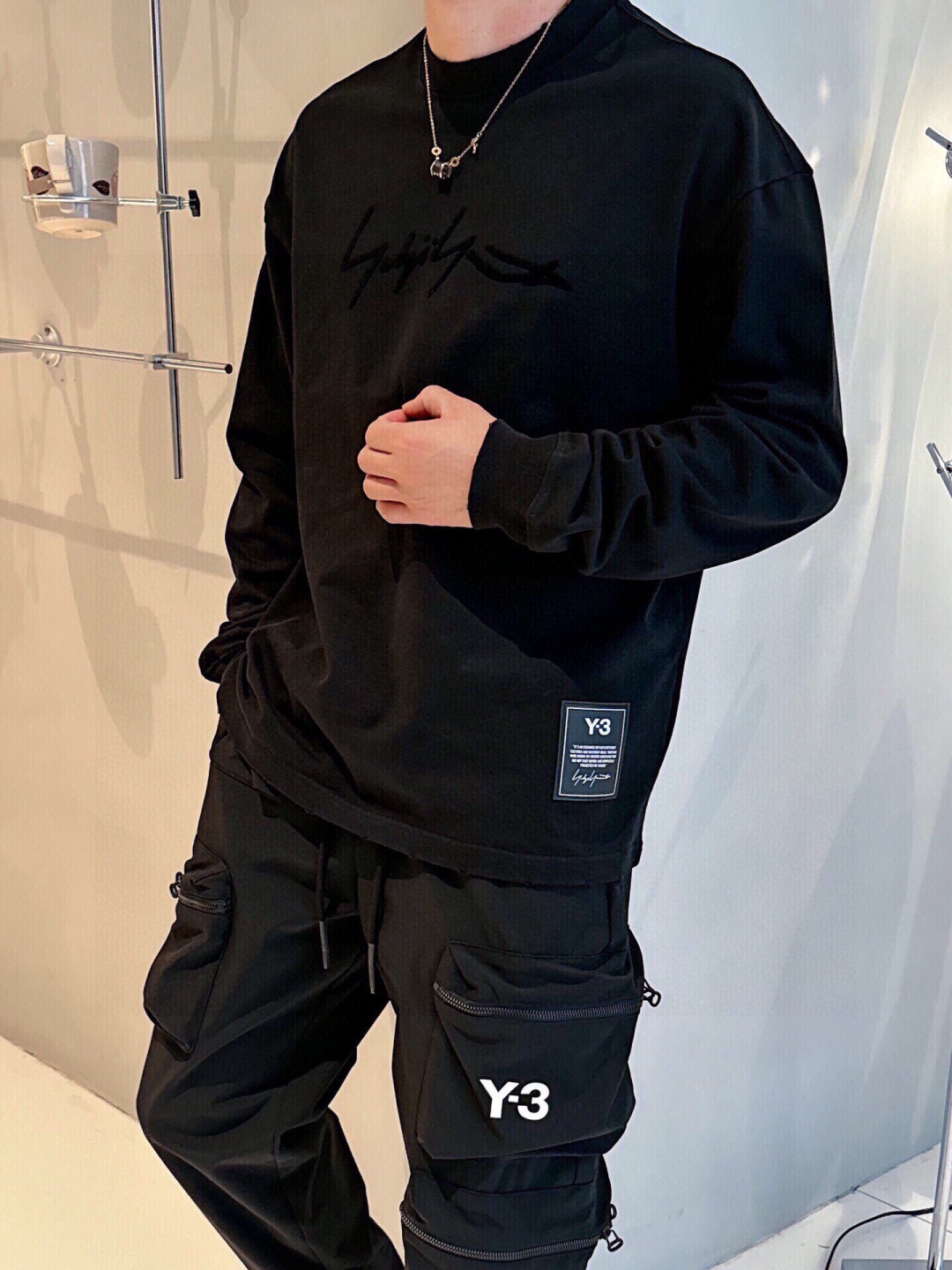 秋季新款🌟Y3，新款长袖 胸前经典logo印花工艺，领子小磨破设计，360克纯棉面料制作 宽松版型，男女