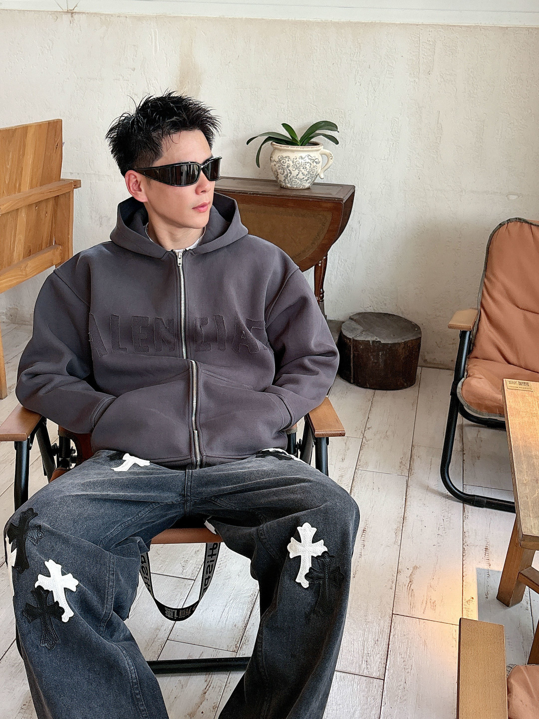 2025秋冬新款巴黎世家烧花厚款外套S-XL