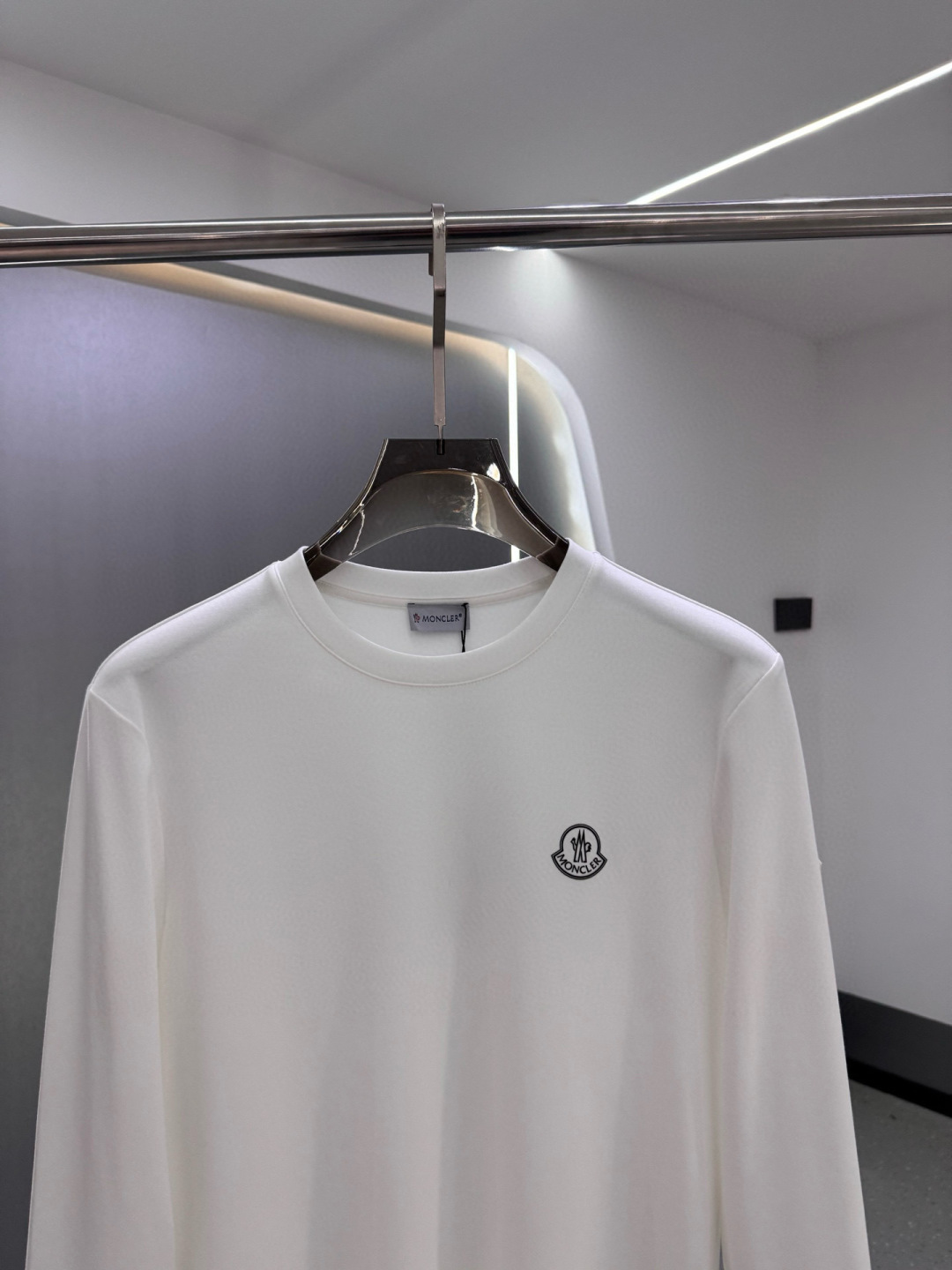 MK2025早秋新品长袖T恤衫；定制260克高密水柔棉，市场上无法媲美的一款定制面料，非常的舒适柔软并且