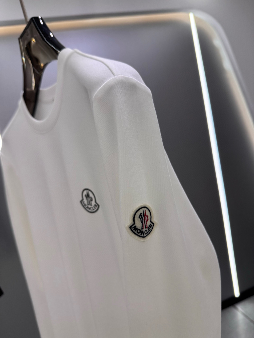 MK2025早秋新品长袖T恤衫；定制260克高密水柔棉，市场上无法媲美的一款定制面料，非常的舒适柔软并且