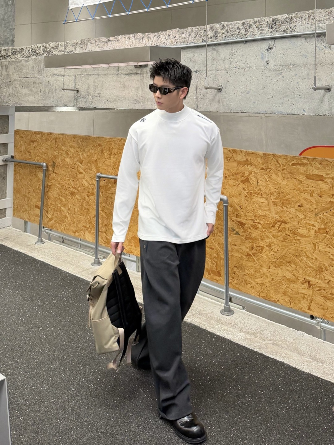 新款秋冬半高领打底🆕颜色：黑，白码数：S-XL款号：3212