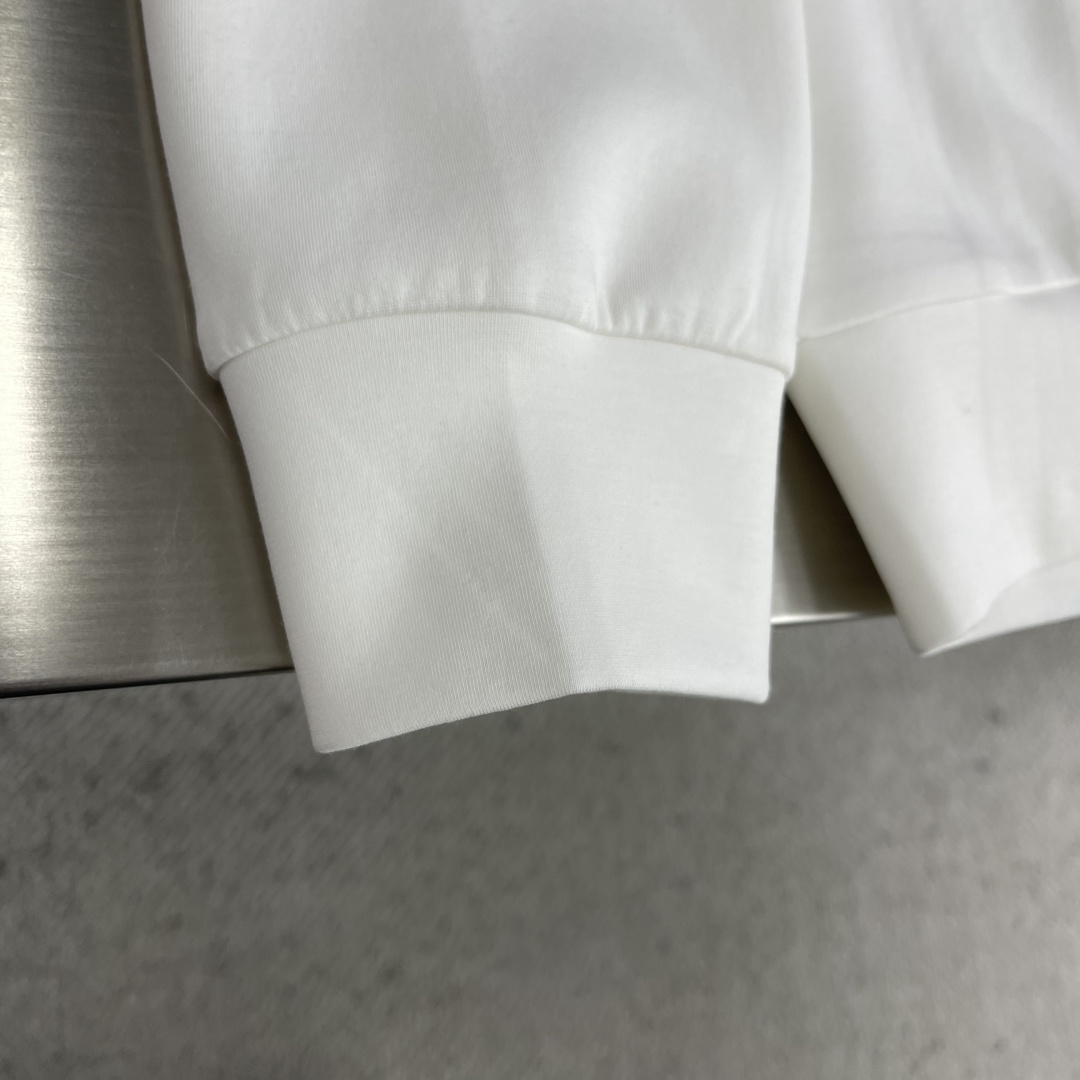 驴牌 2025秋冬系列圆领卫衣码数：M-5XL 微阔版型 棉莫代尔空气层。采用丝光工艺处理的双面结构，棉