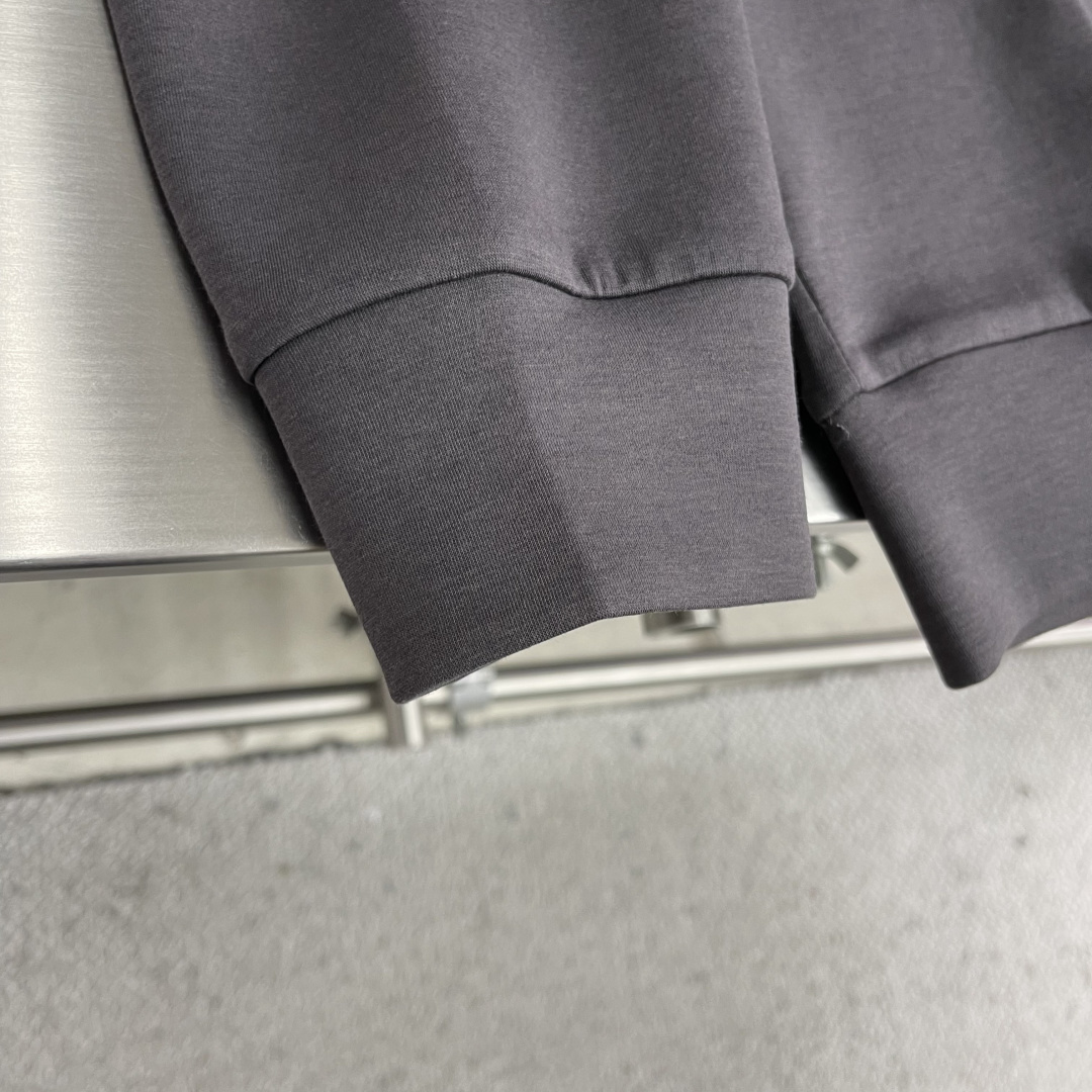 驴牌 2025秋冬系列圆领卫衣码数：M-5XL 微阔版型 棉莫代尔空气层。采用丝光工艺处理的双面结构，棉