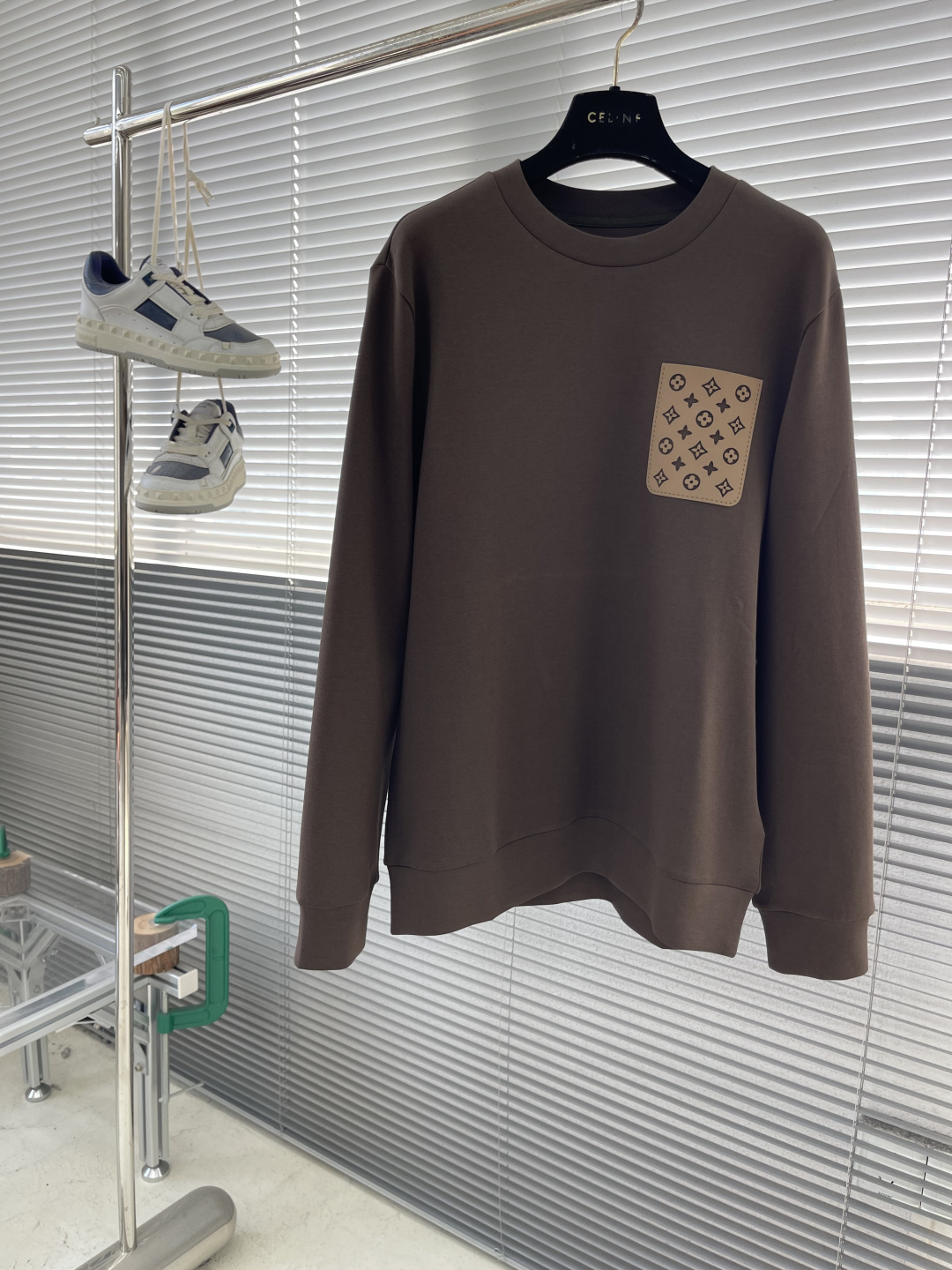 驴牌 2025秋冬系列圆领卫衣码数：M-5XL 微阔版型 棉莫代尔空气层。采用丝光工艺处理的双面结构，棉