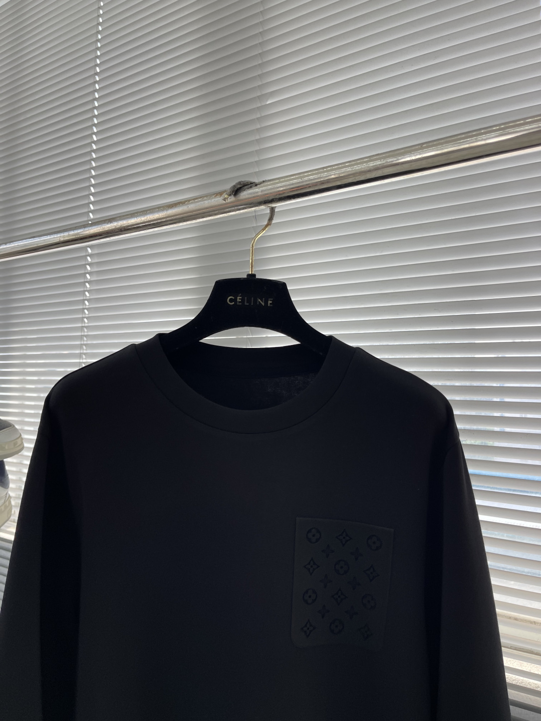 驴牌 2025秋冬系列圆领卫衣码数：M-5XL 微阔版型 棉莫代尔空气层。采用丝光工艺处理的双面结构，棉