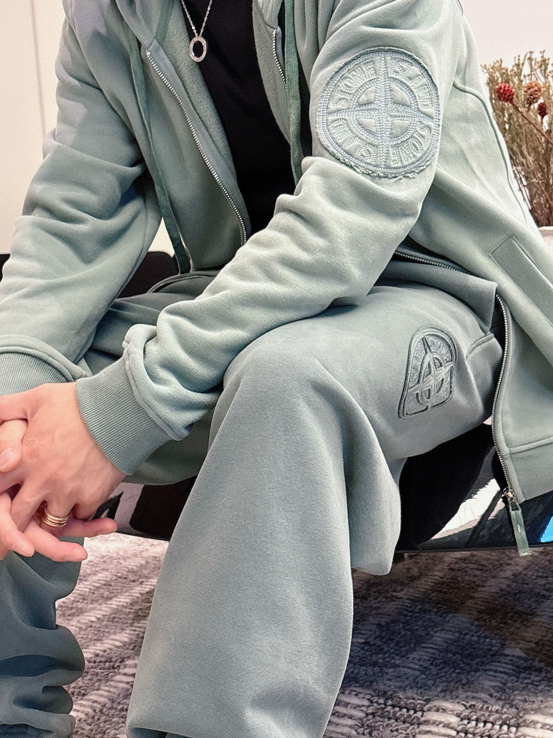 2025 秋冬新品 石头岛外套颜色： 黑色 灰色 青草绿码数：M-3XL