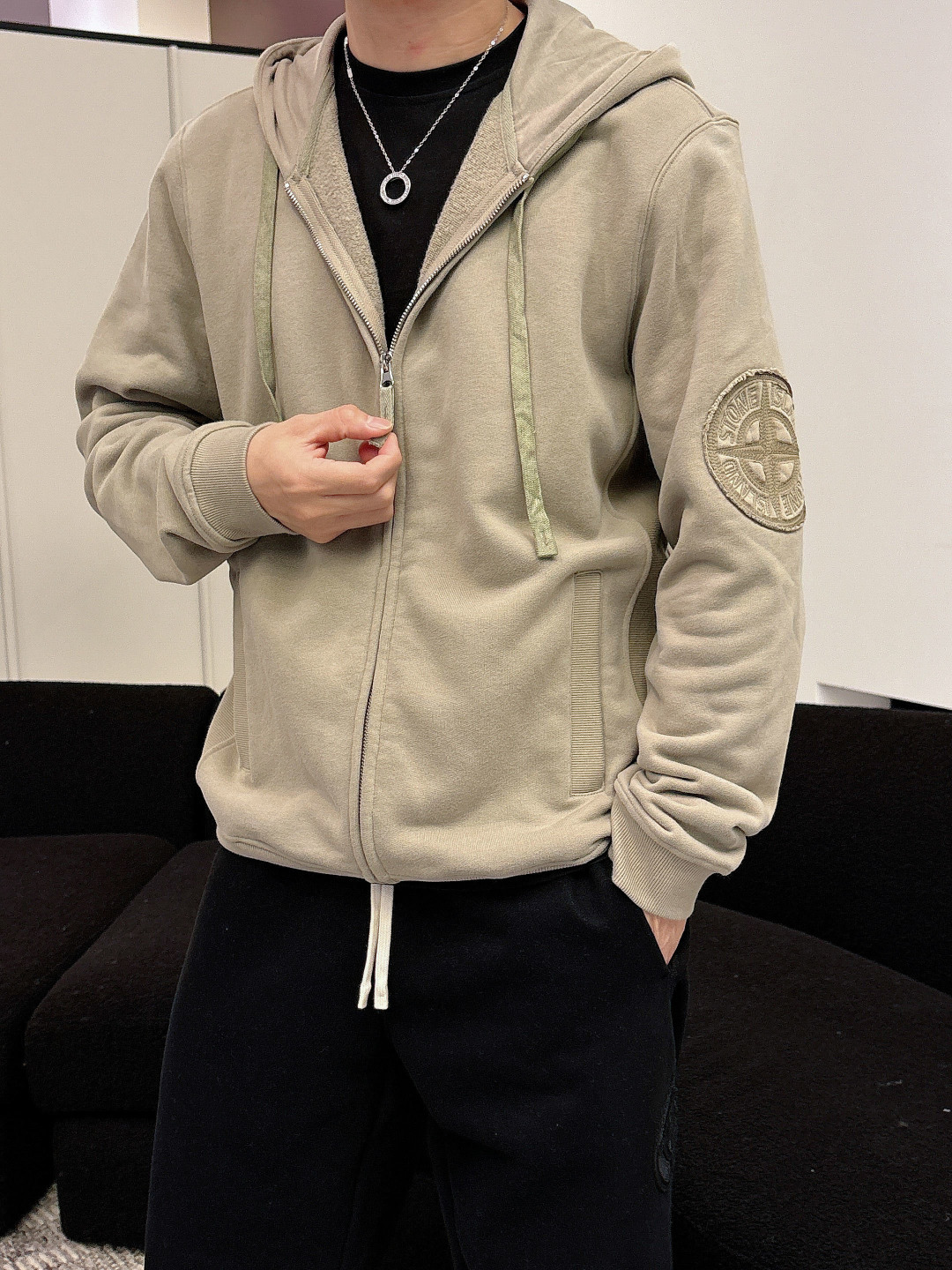 2025 秋冬新品 石头岛外套颜色： 黑色 灰色 青草绿码数：M-3XL