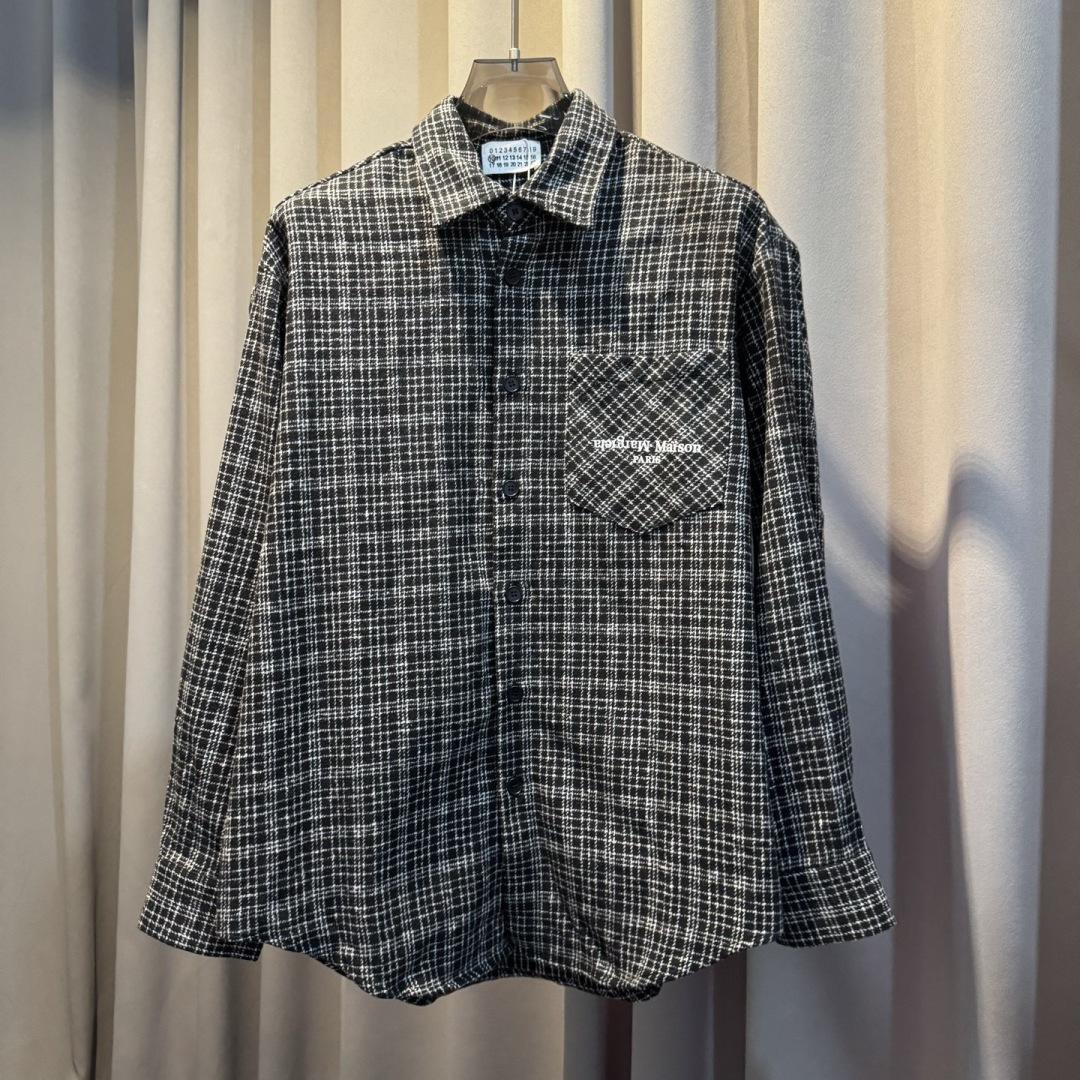 MM6🌟早秋新款休闲长袖套装🆕采用优质面料，搭上身足够吸睛且回头率爆棚！超薄舒适，简约大气，男女同款！码