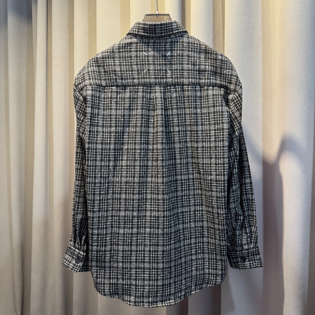 MM6🌟早秋新款休闲长袖套装🆕采用优质面料，搭上身足够吸睛且回头率爆棚！超薄舒适，简约大气，男女同款！码