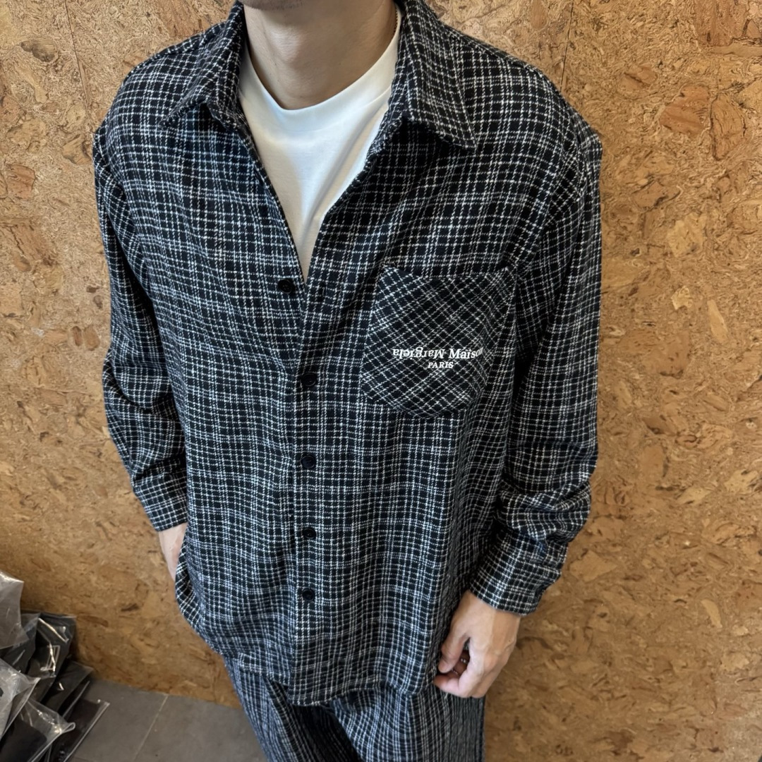 MM6🌟早秋新款休闲长袖套装🆕采用优质面料，搭上身足够吸睛且回头率爆棚！超薄舒适，简约大气，男女同款！码