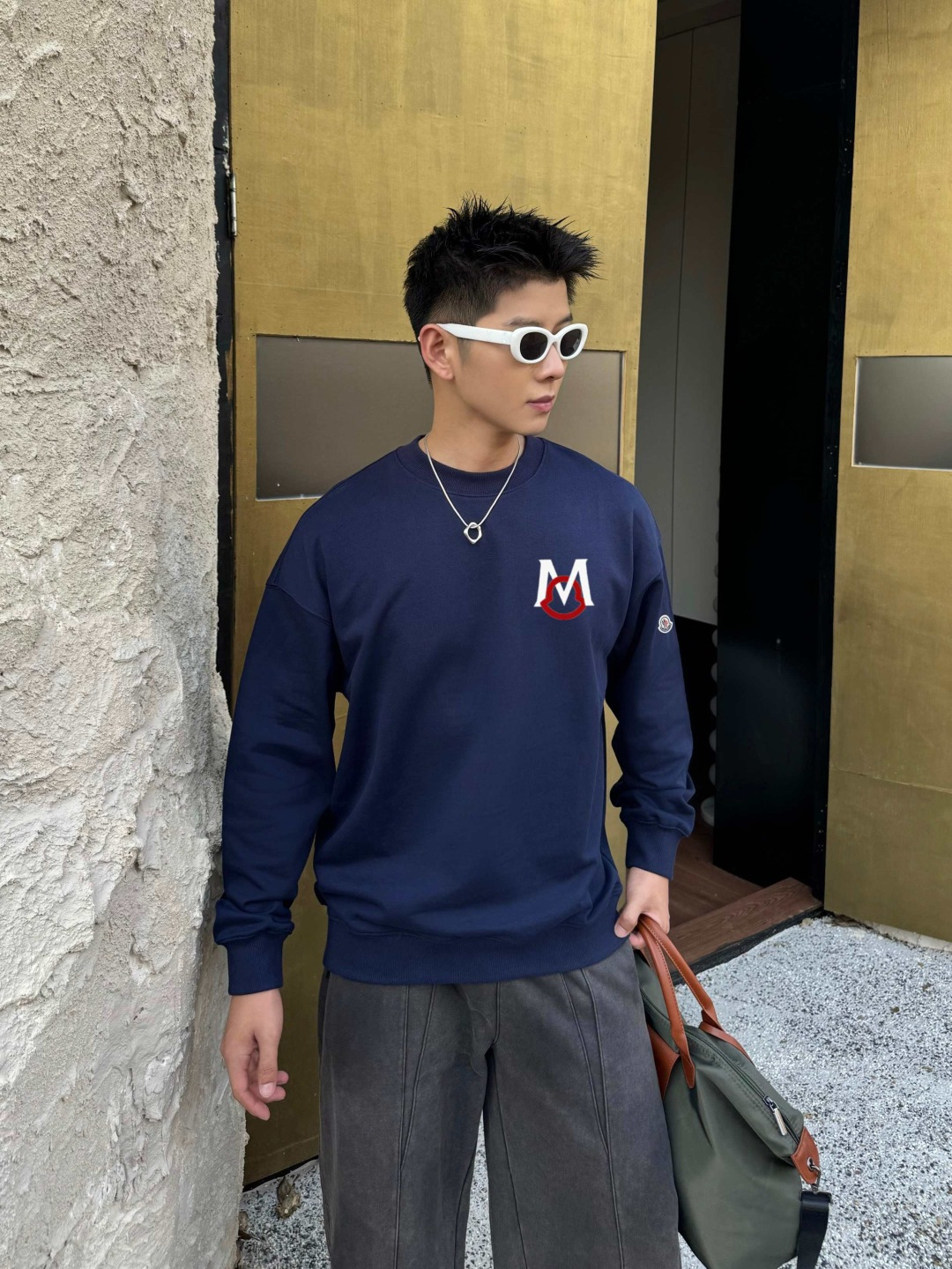 MONCL* 蒙口*2025秋冬新款圆领卫衣400克毛圈纯棉字母logo立体发泡颜色：黑色 白色 蓝色 