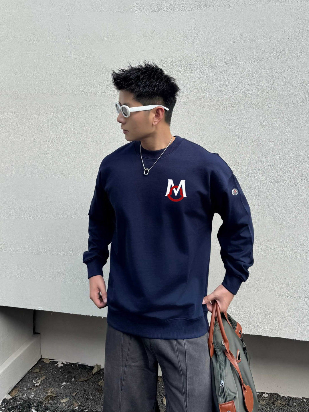 MONCL* 蒙口*2025秋冬新款圆领卫衣400克毛圈纯棉字母logo立体发泡颜色：黑色 白色 蓝色 