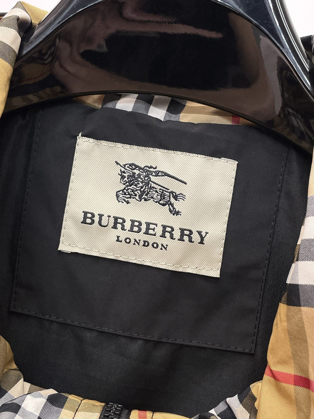 巴宝莉 2025秋款新款🆕夹克 原版1:1订制五金配件全进口原版定制 欢迎专柜对比 超柔软 超级重工 面