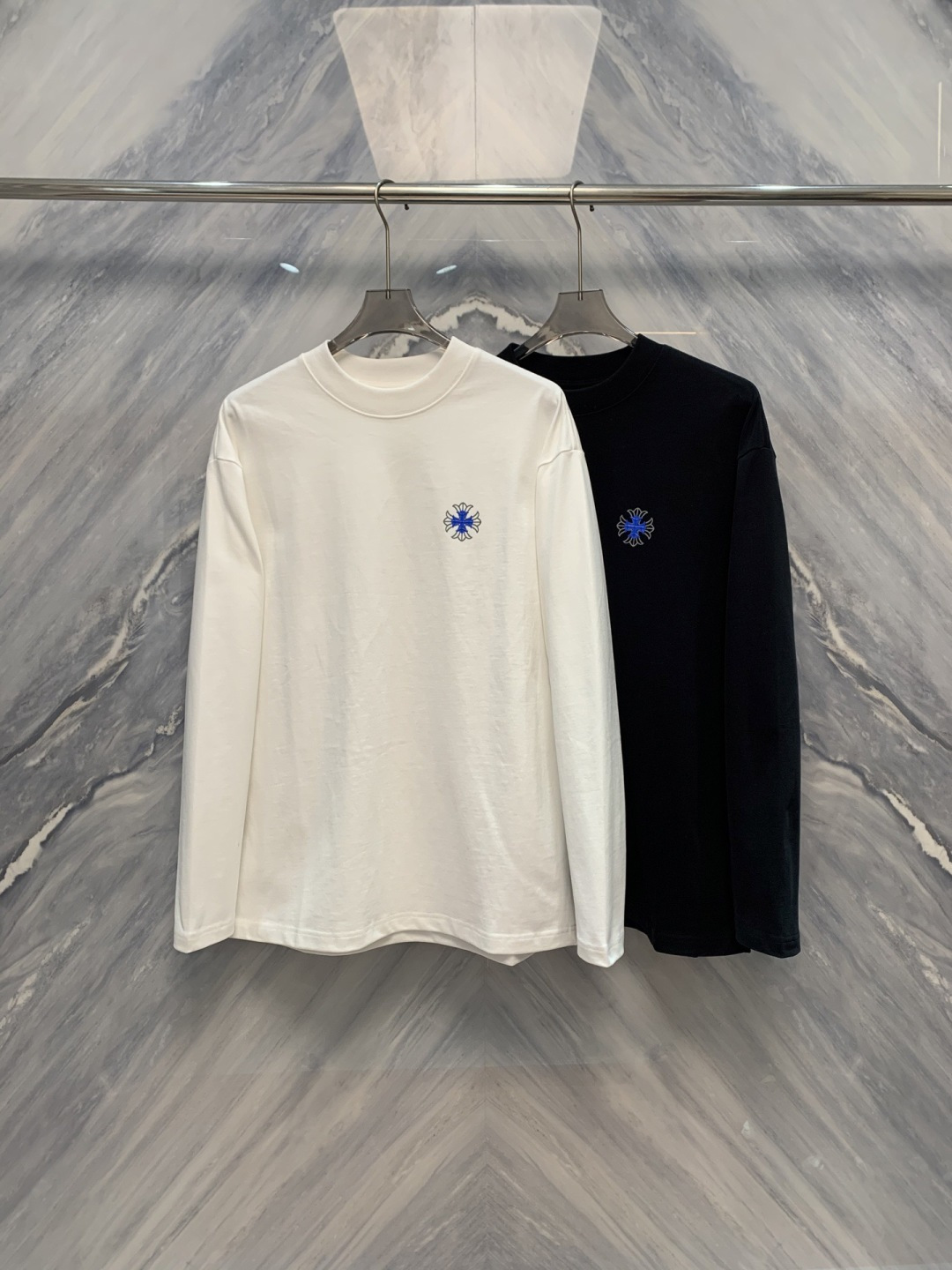 25新款磨毛长袖阔版T恤颜色：黑，白尺码：S-2XL