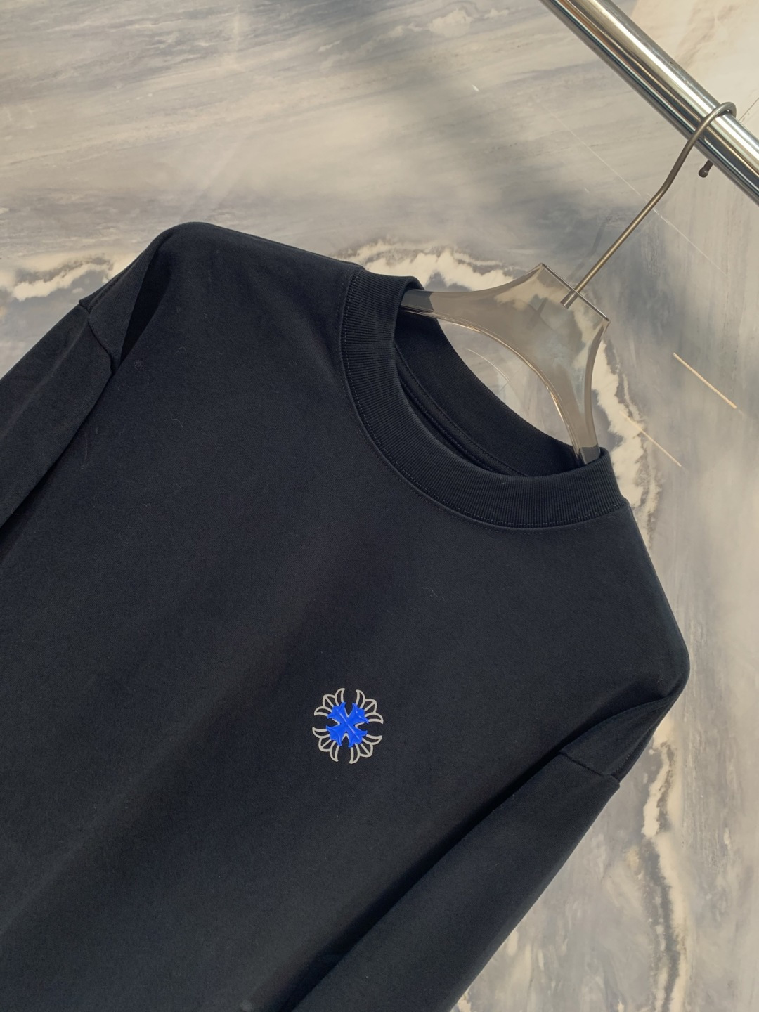 25新款磨毛长袖阔版T恤颜色：黑，白尺码：S-2XL