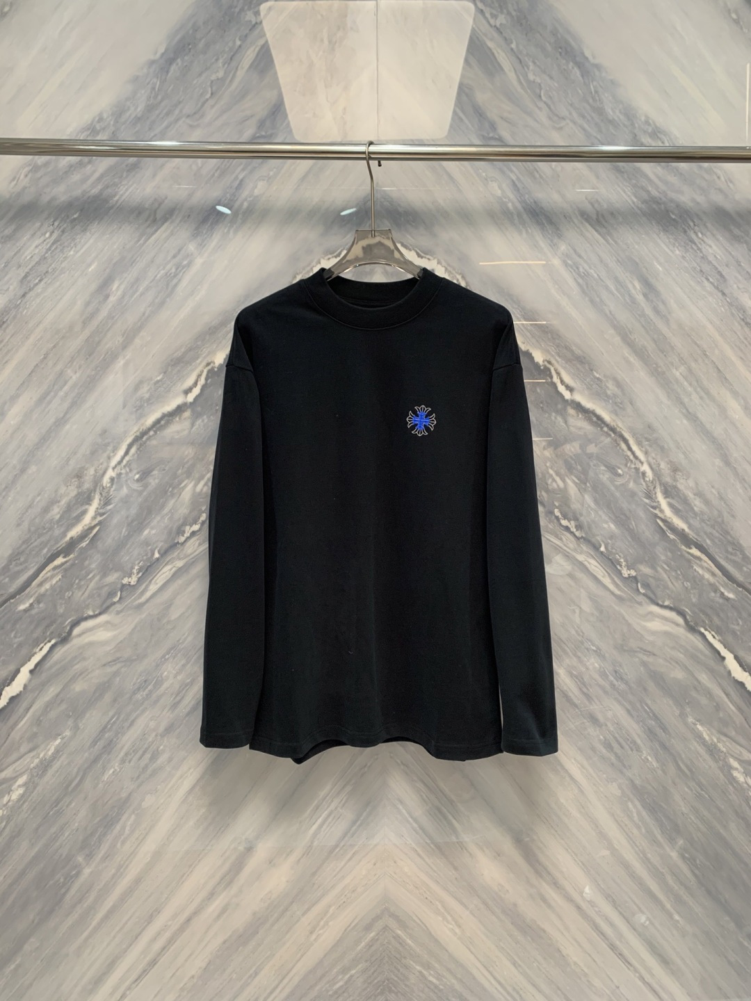 25新款磨毛长袖阔版T恤颜色：黑，白尺码：S-2XL