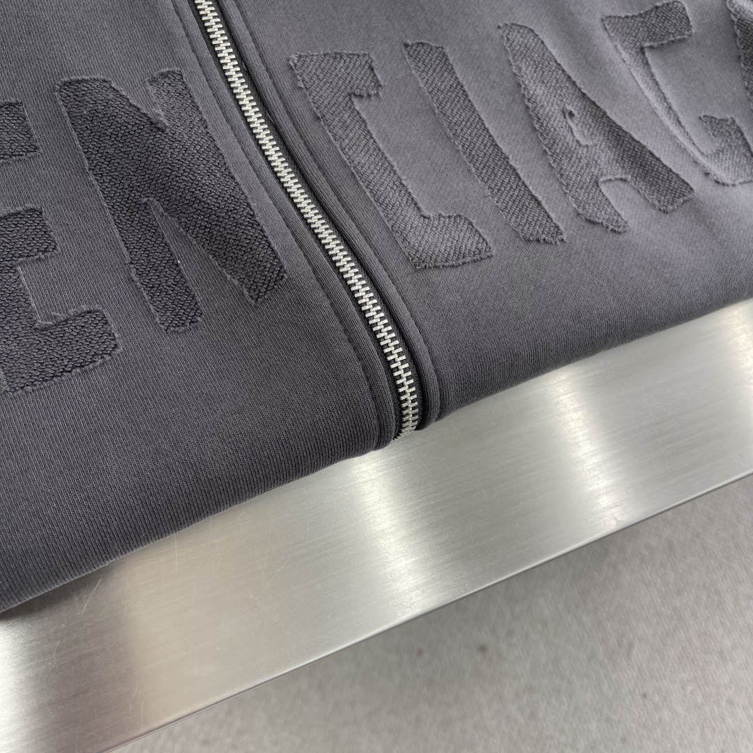 Balenciag 25fw新款字母拉链帽衫BB字母图形撞色层次印花.简单又高级！一款最基础的单品[得意