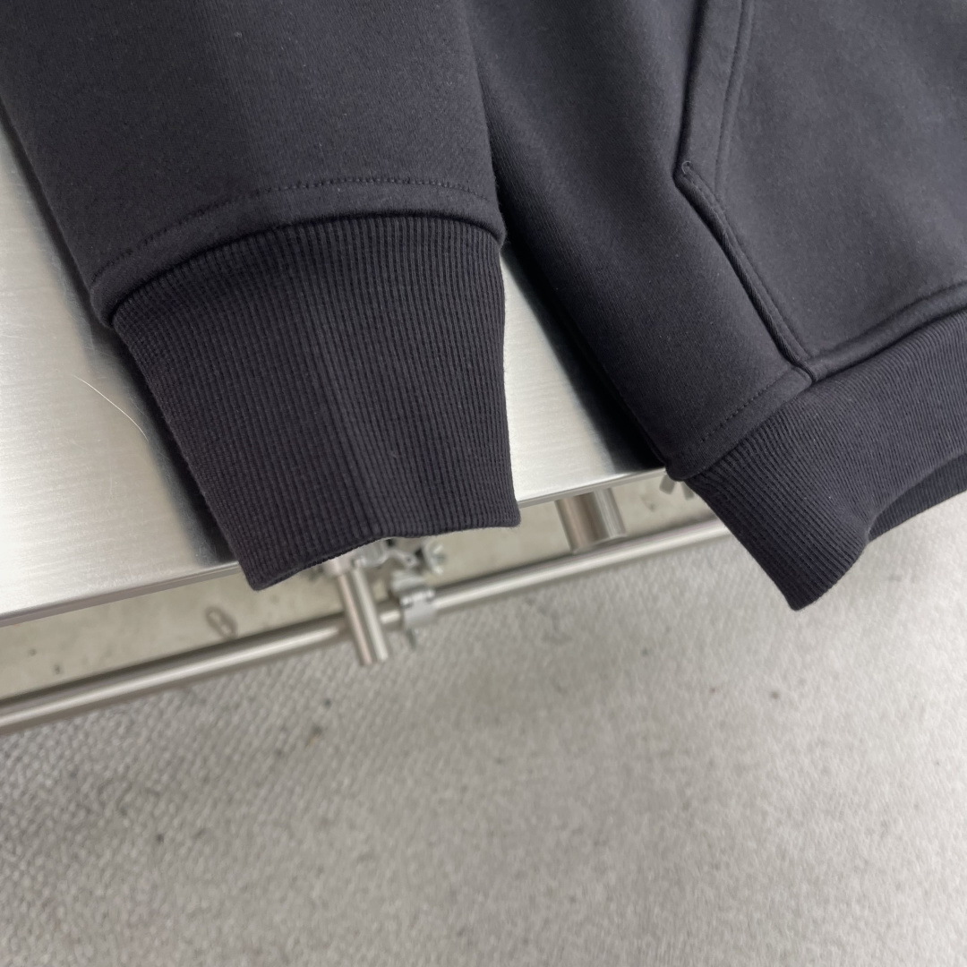 Balenciag 25fw新款字母拉链帽衫BB字母图形撞色层次印花.简单又高级！一款最基础的单品[得意