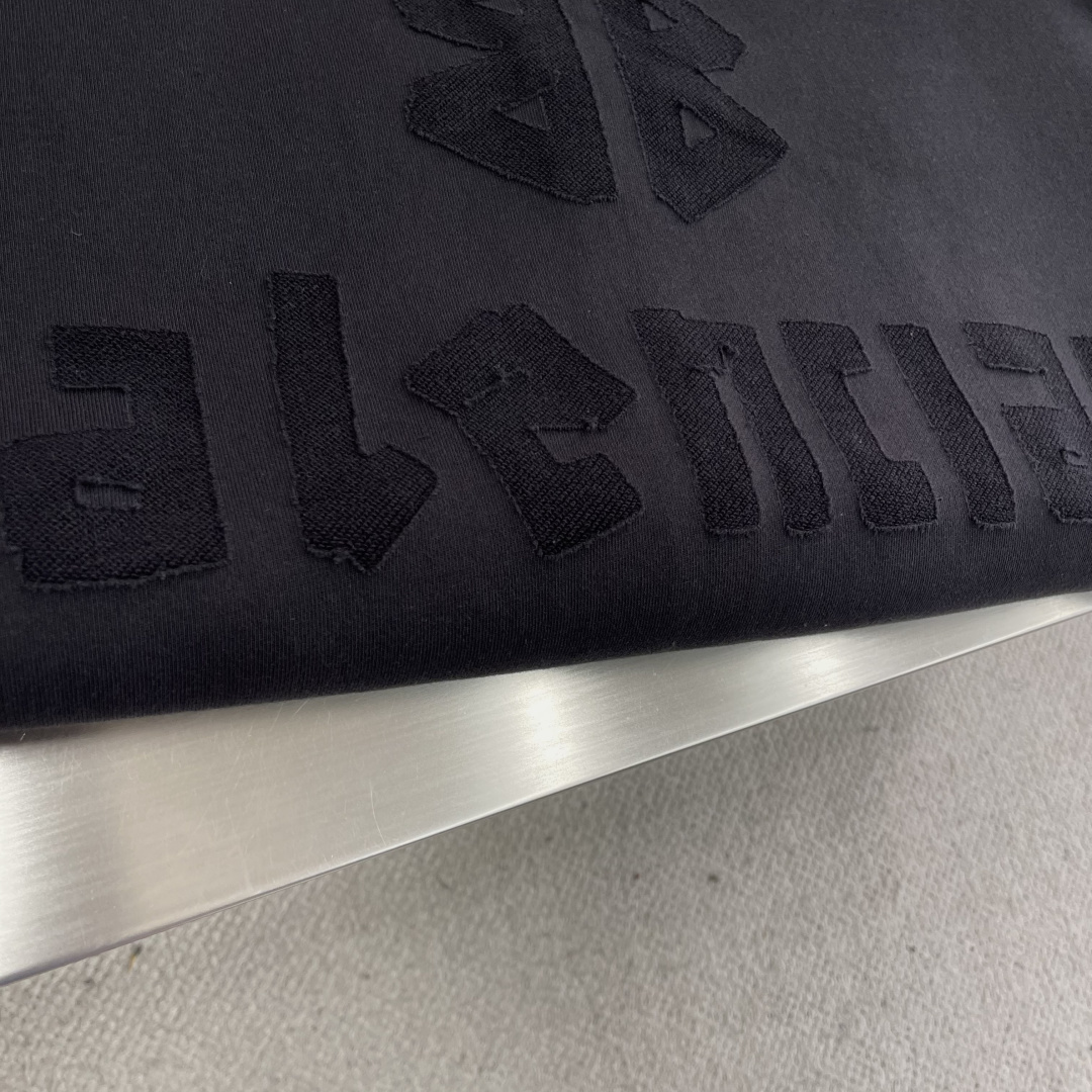 Balenciag 25fw新款字母拉链帽衫BB字母图形撞色层次印花.简单又高级！一款最基础的单品[得意