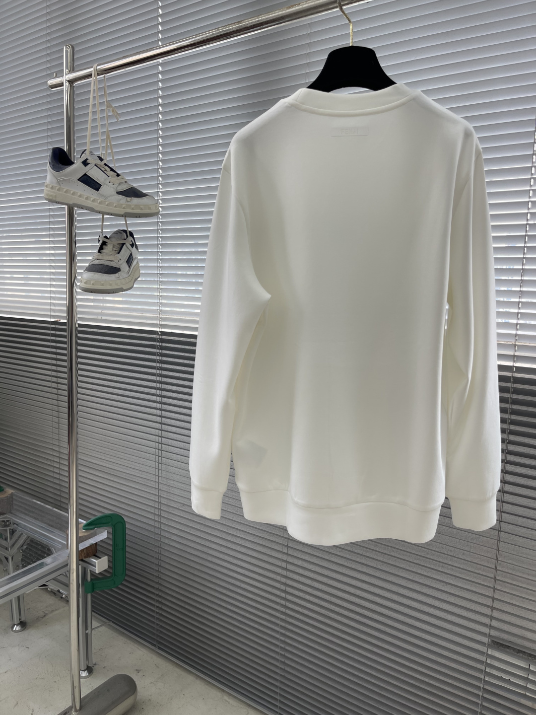 FEND 2025秋冬系列圆领卫衣码数：M-5XL 常规卫衣棉莫代尔空气层。采用丝光工艺处理的双面结构，