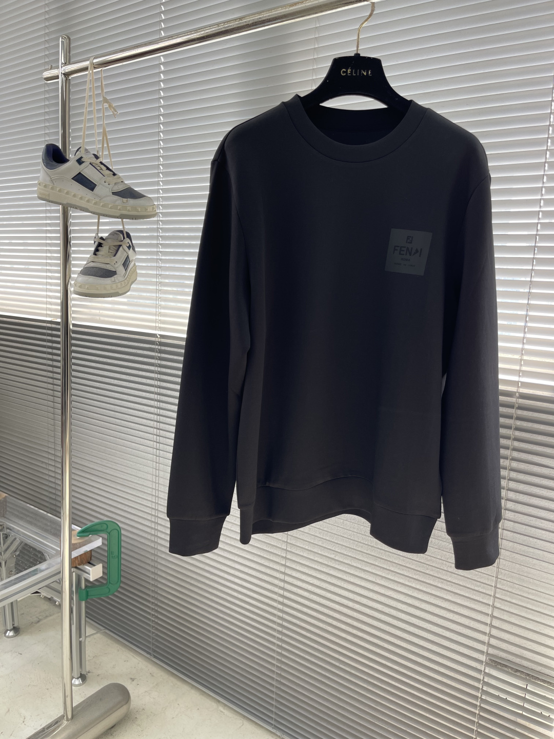 FEND 2025秋冬系列圆领卫衣码数：M-5XL 常规卫衣棉莫代尔空气层。采用丝光工艺处理的双面结构，