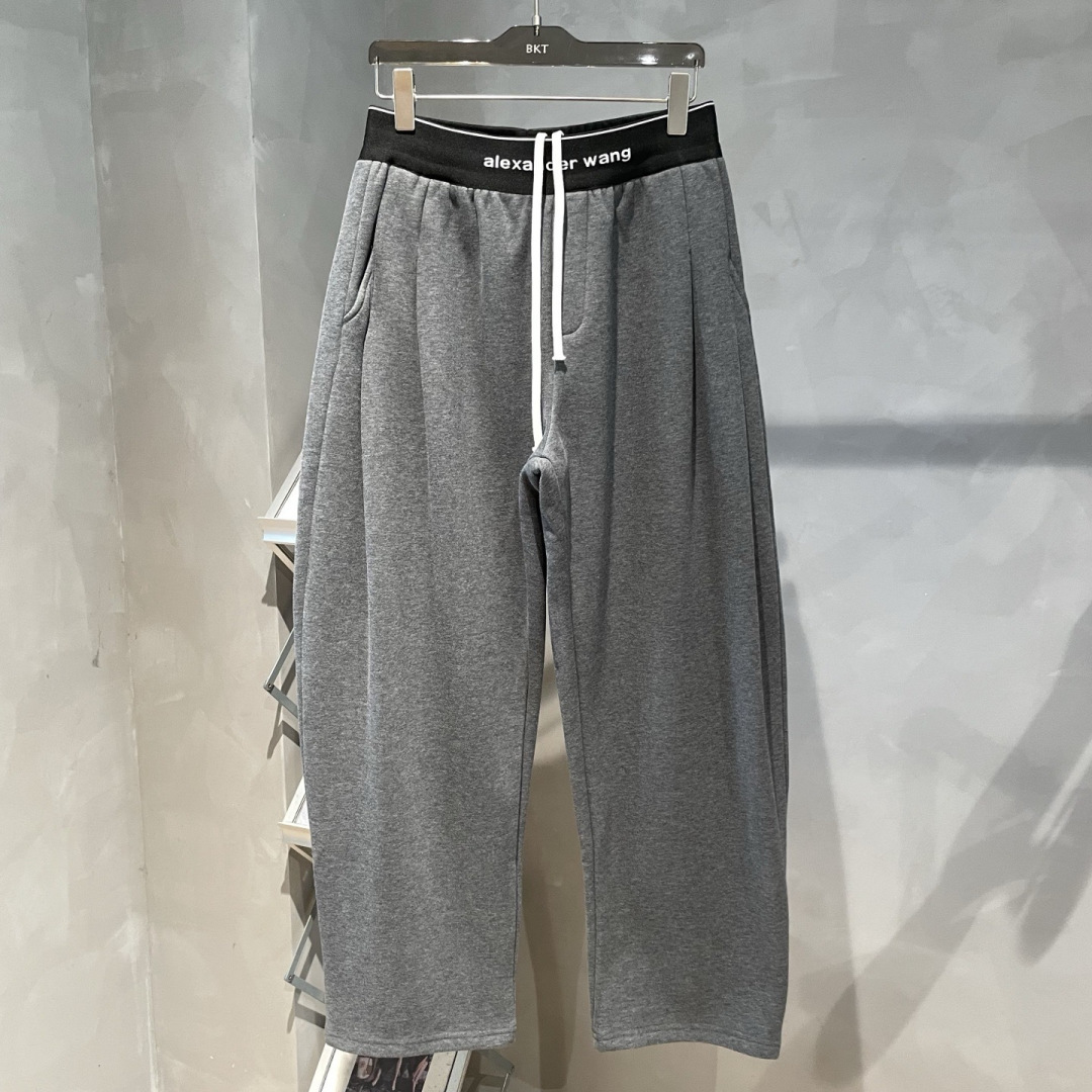 Alexander🌟秋冬新款拼接设计休闲裤🆕采用优质面料，具有质感，松紧腰带设计，超级时尚洋气！码数：S