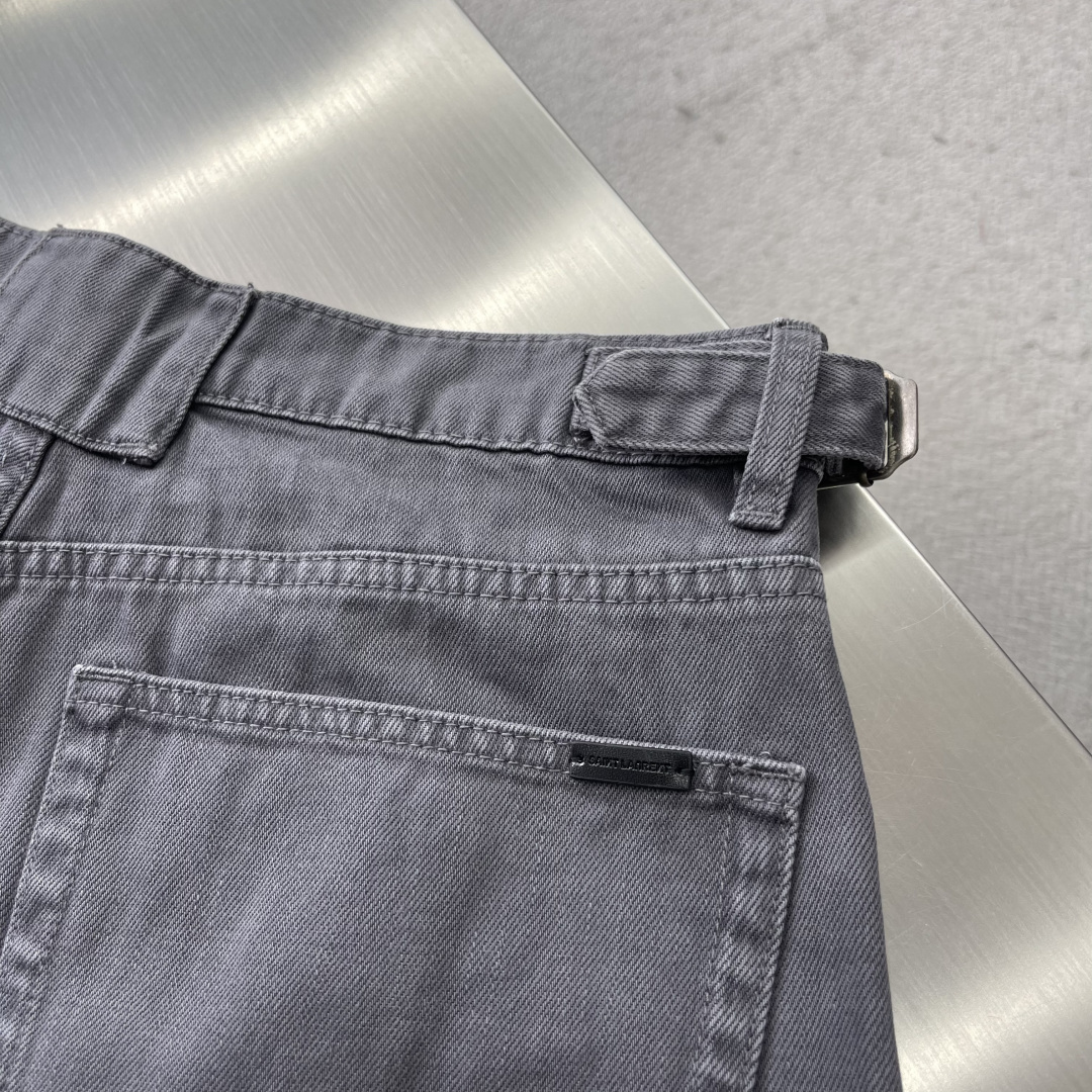 SlP🆕 2025秋冬系列牛仔长裤 码数：M-3XL 休闲直筒裤 面料:天然有机棉织造而成的粗斜纹风格的