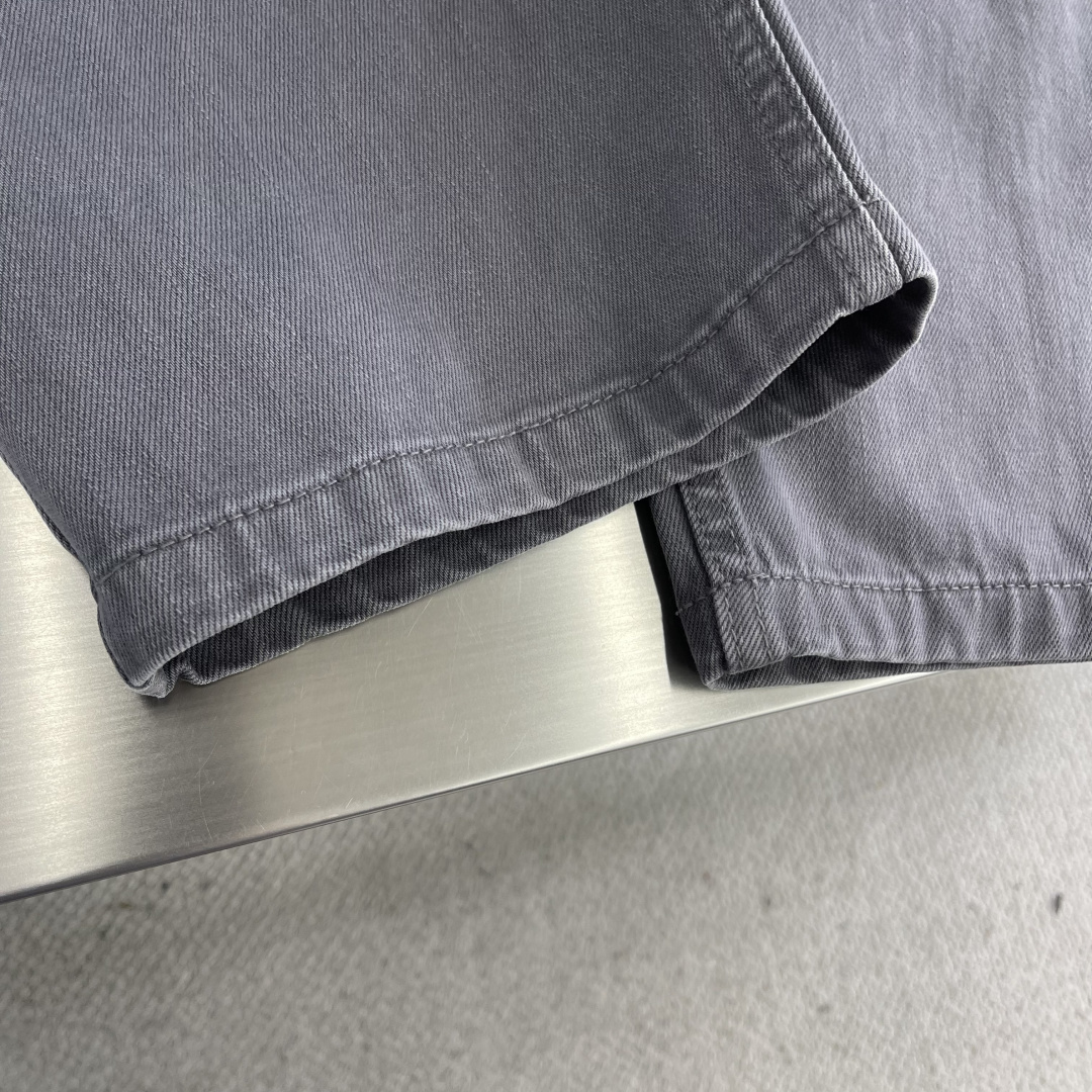 SlP🆕 2025秋冬系列牛仔长裤 码数：M-3XL 休闲直筒裤 面料:天然有机棉织造而成的粗斜纹风格的