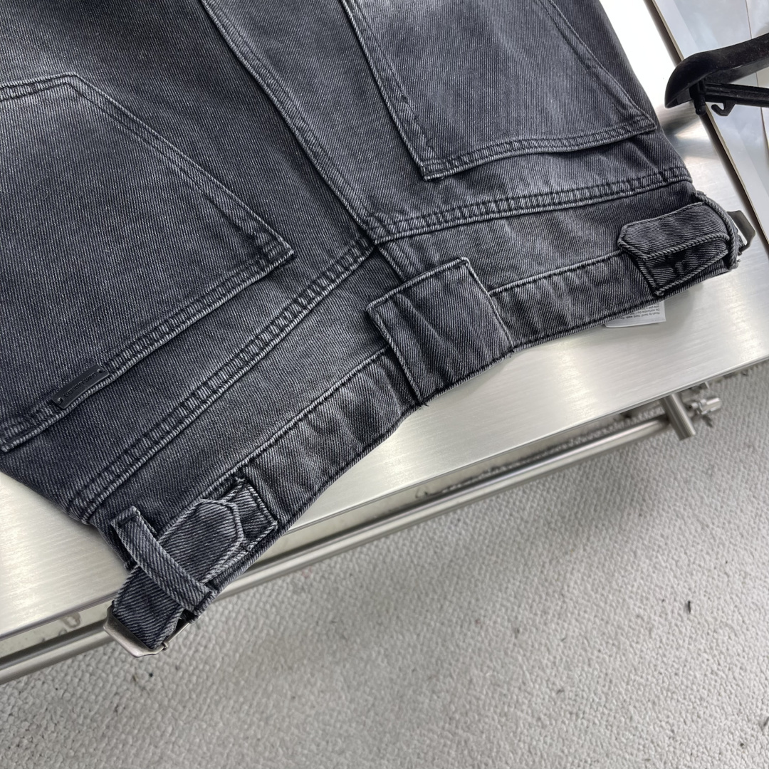 SlP🆕 2025秋冬系列牛仔长裤 码数：M-3XL 休闲直筒裤 面料:天然有机棉织造而成的粗斜纹风格的