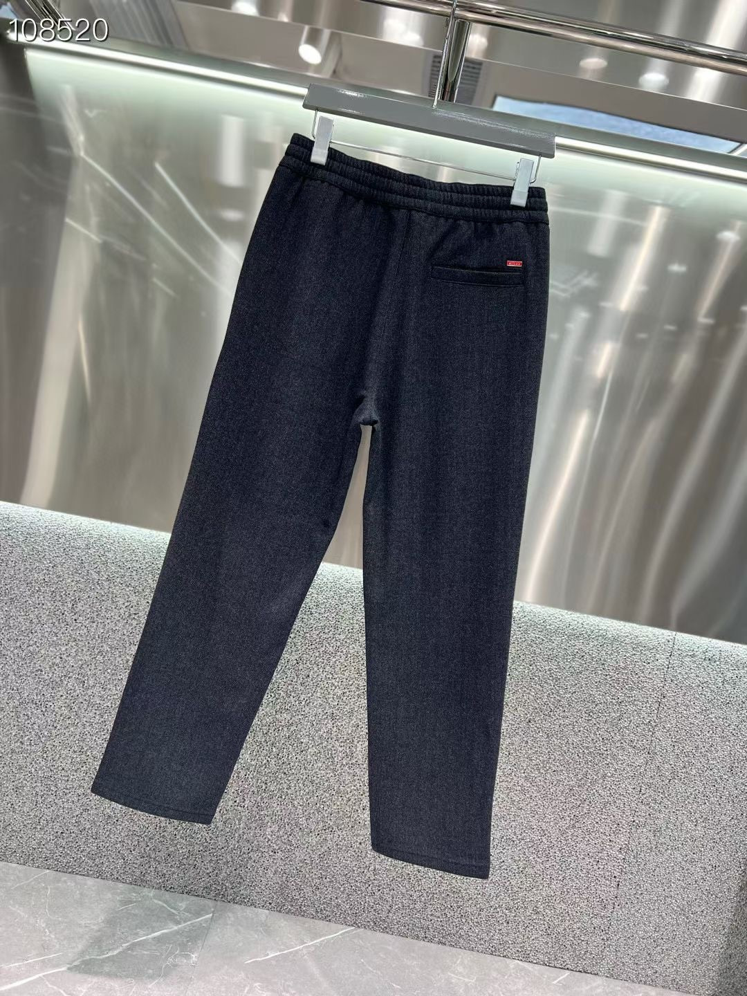 Kiton 𝟐𝟎𝟐𝟓秋冬上新高订轻奢休闲裤 现货供应 澳洲绵羊毛面料 抗皱免烫 抗寒保暖 舒适0压感 贴