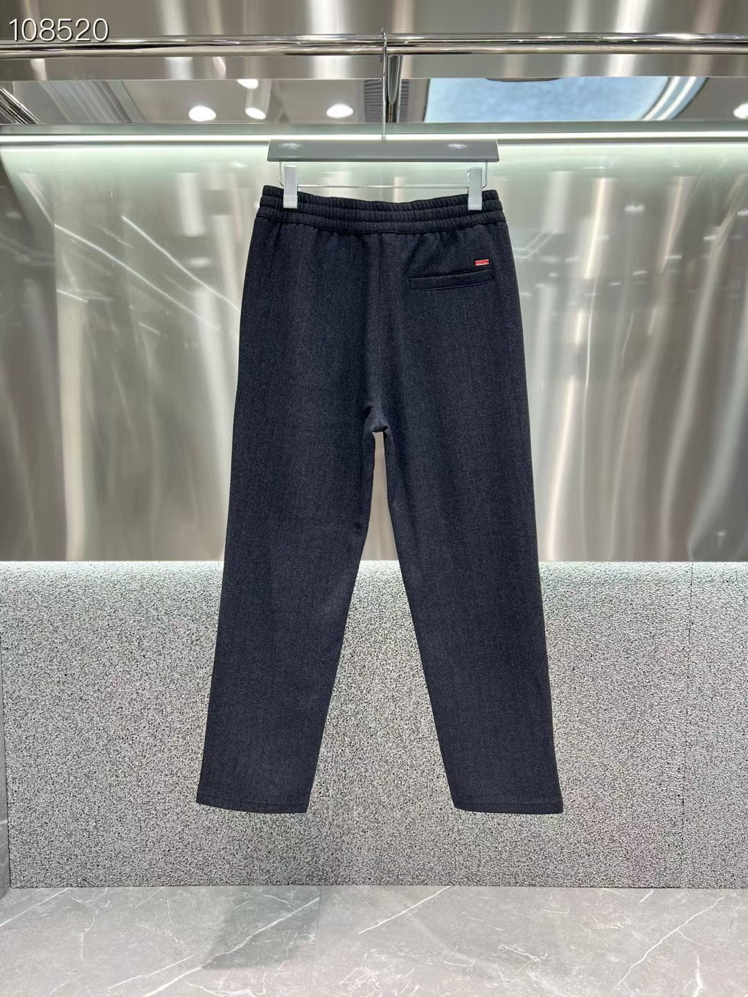 Kiton 𝟐𝟎𝟐𝟓秋冬上新高订轻奢休闲裤 现货供应 澳洲绵羊毛面料 抗皱免烫 抗寒保暖 舒适0压感 贴