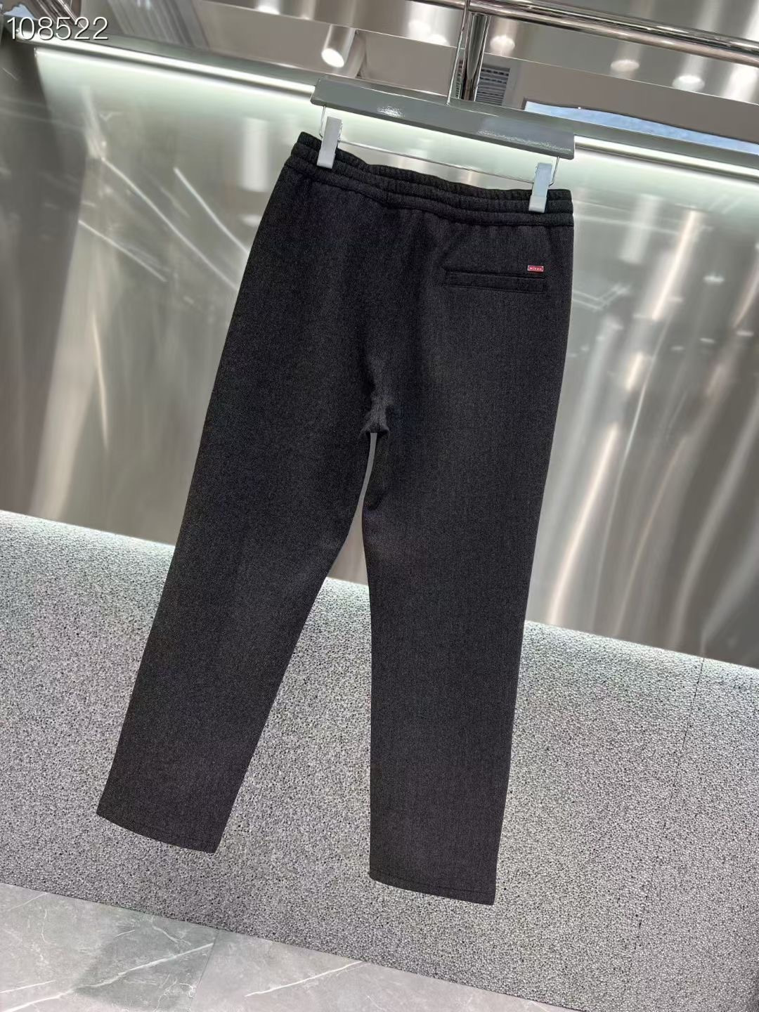 Kiton 𝟐𝟎𝟐𝟓秋冬上新高订轻奢休闲裤 现货供应 澳洲绵羊毛面料 抗皱免烫 抗寒保暖 舒适0压感 贴