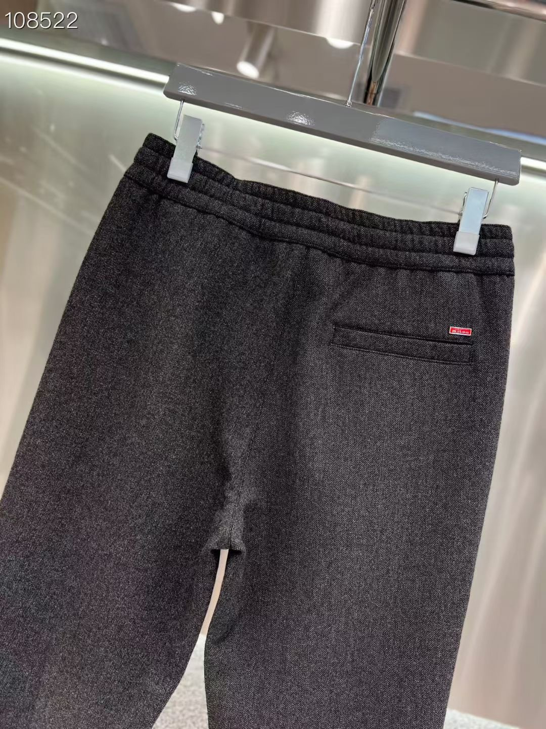 Kiton 𝟐𝟎𝟐𝟓秋冬上新高订轻奢休闲裤 现货供应 澳洲绵羊毛面料 抗皱免烫 抗寒保暖 舒适0压感 贴