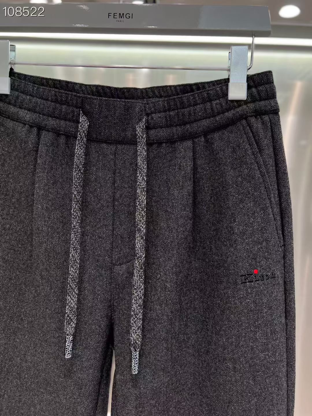 Kiton 𝟐𝟎𝟐𝟓秋冬上新高订轻奢休闲裤 现货供应 澳洲绵羊毛面料 抗皱免烫 抗寒保暖 舒适0压感 贴