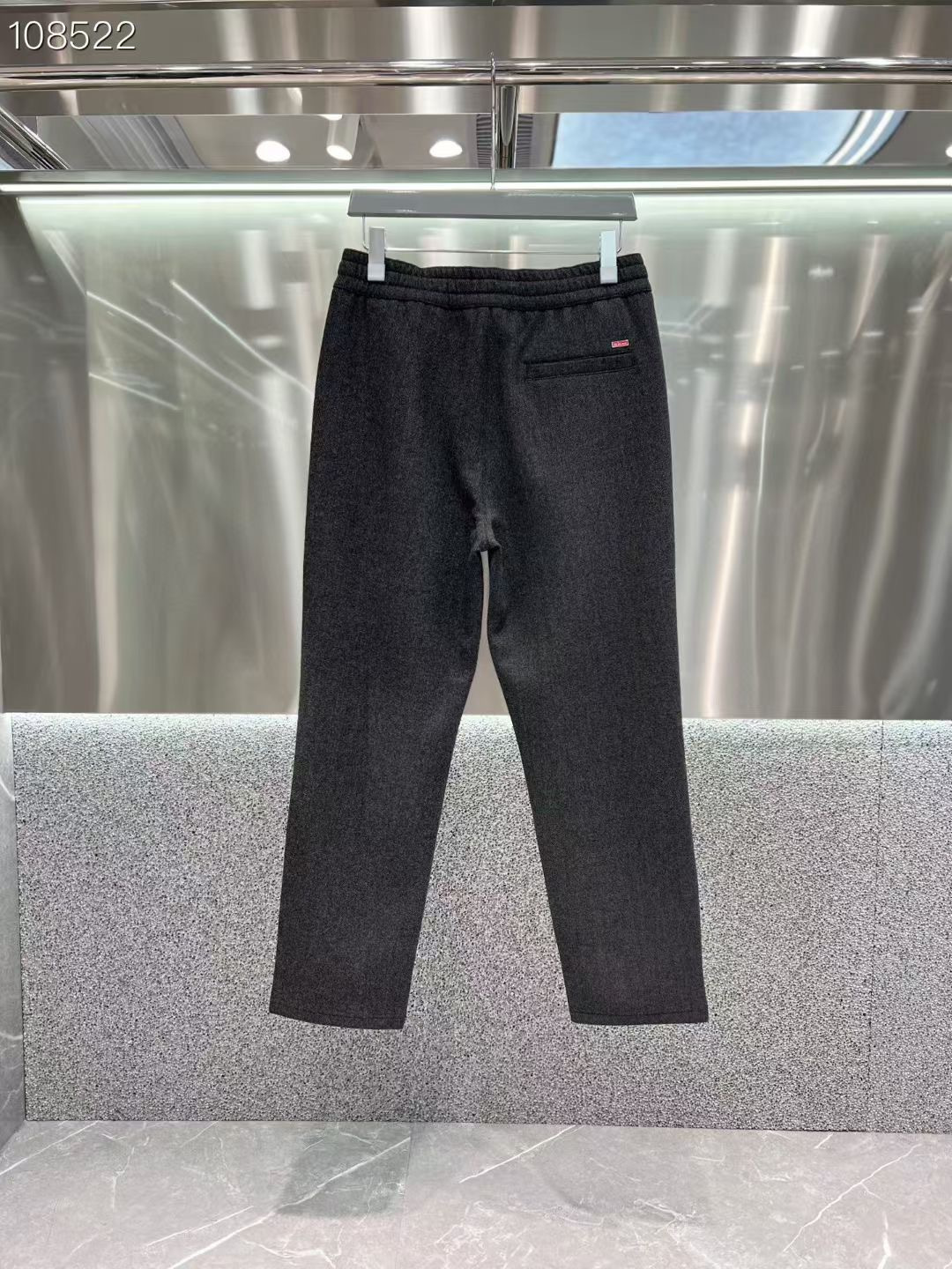 Kiton 𝟐𝟎𝟐𝟓秋冬上新高订轻奢休闲裤 现货供应 澳洲绵羊毛面料 抗皱免烫 抗寒保暖 舒适0压感 贴