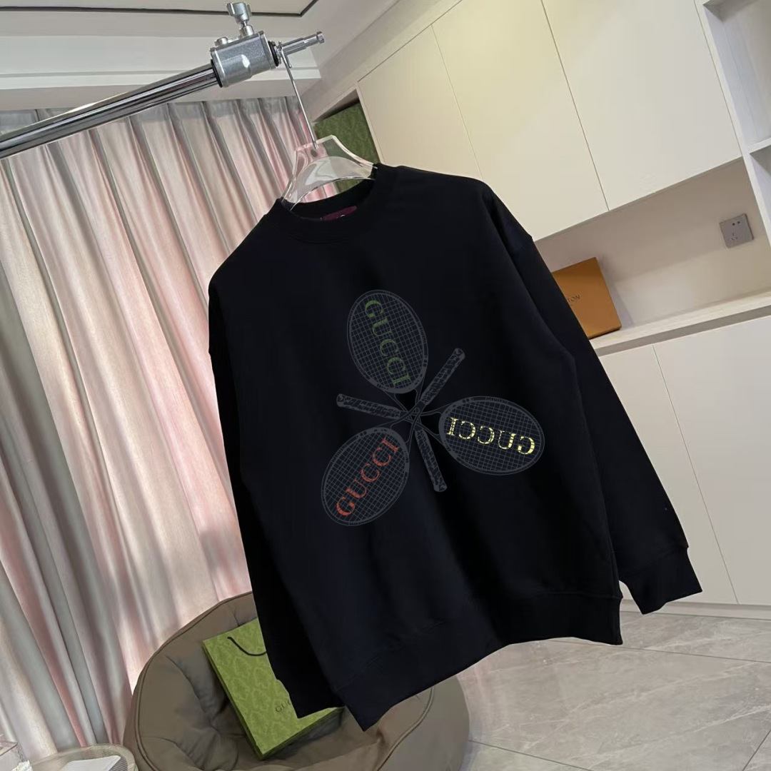 GUCC*2025秋冬新款 个性字母logo印花 定制面料400g 圆领卫衣 男女同款颜色：黑色 杏色 