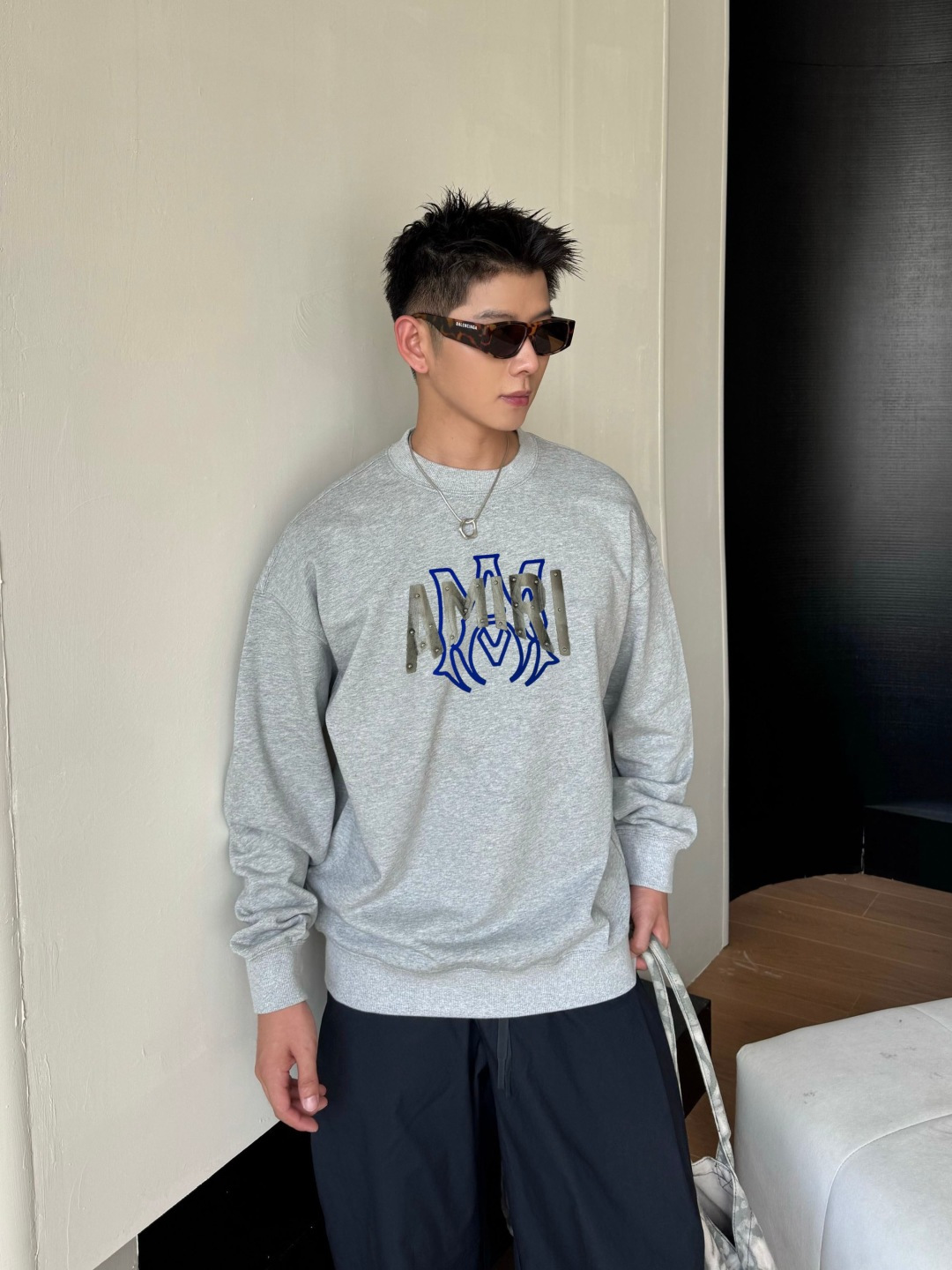 AMIRI* 2025秋冬新款圆领卫衣400克毛圈纯棉字母植绒➕3D印花颜色：黑色 白色 灰色 深蓝码数