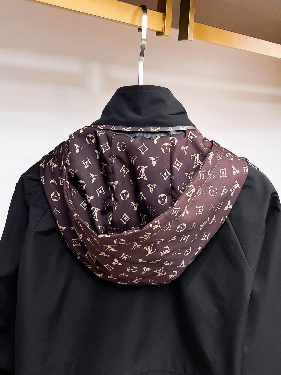 LV 官网同款，三标齐全，提前发售 2025ss开秋新款男士夹克外套，双面穿原单三标齐全高端版本 专柜定